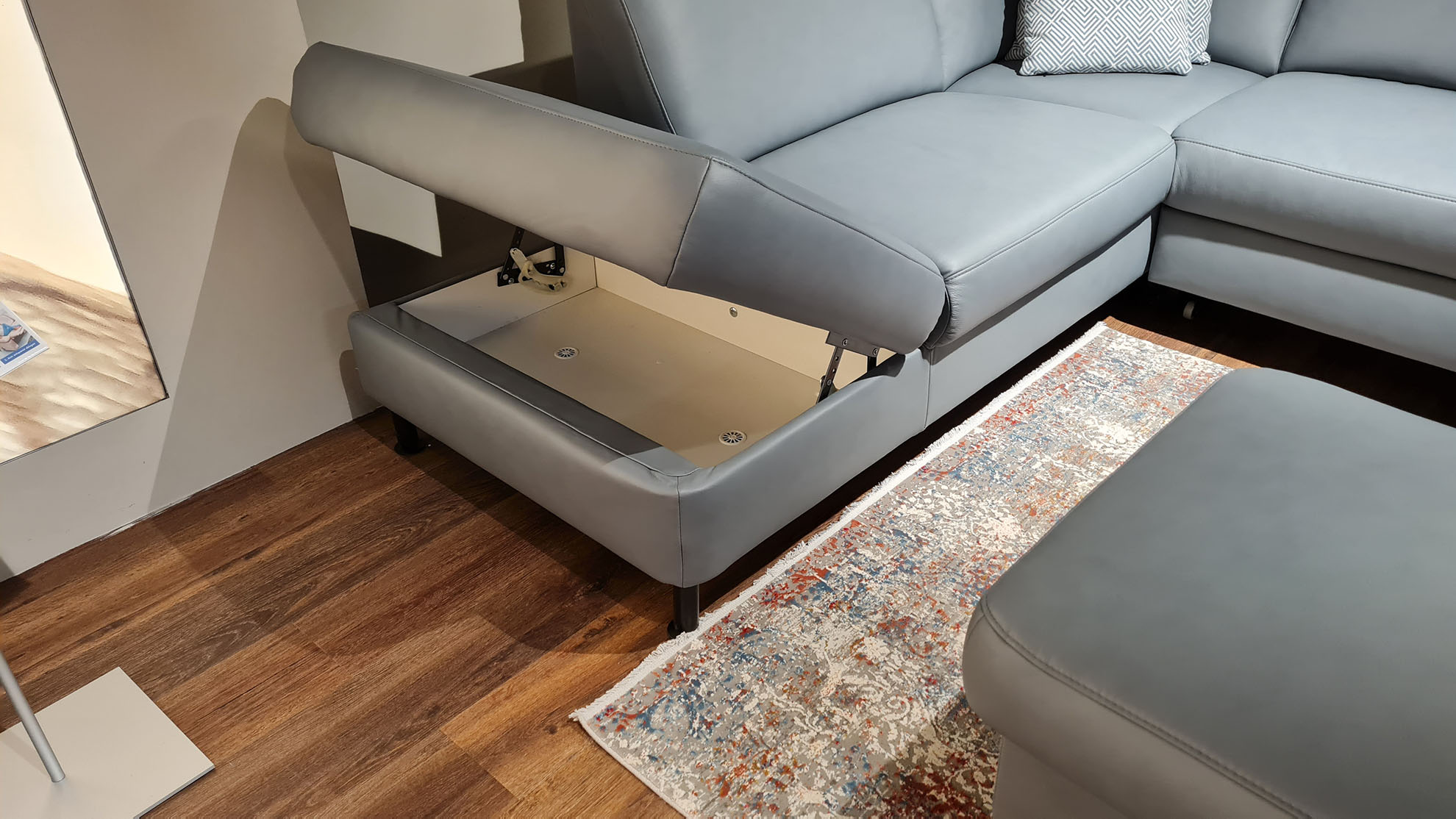 Modulmaster Ecksofa inkl. vielen Funktionen mit Hocker in Leder  -0775015503-05-40WW-A