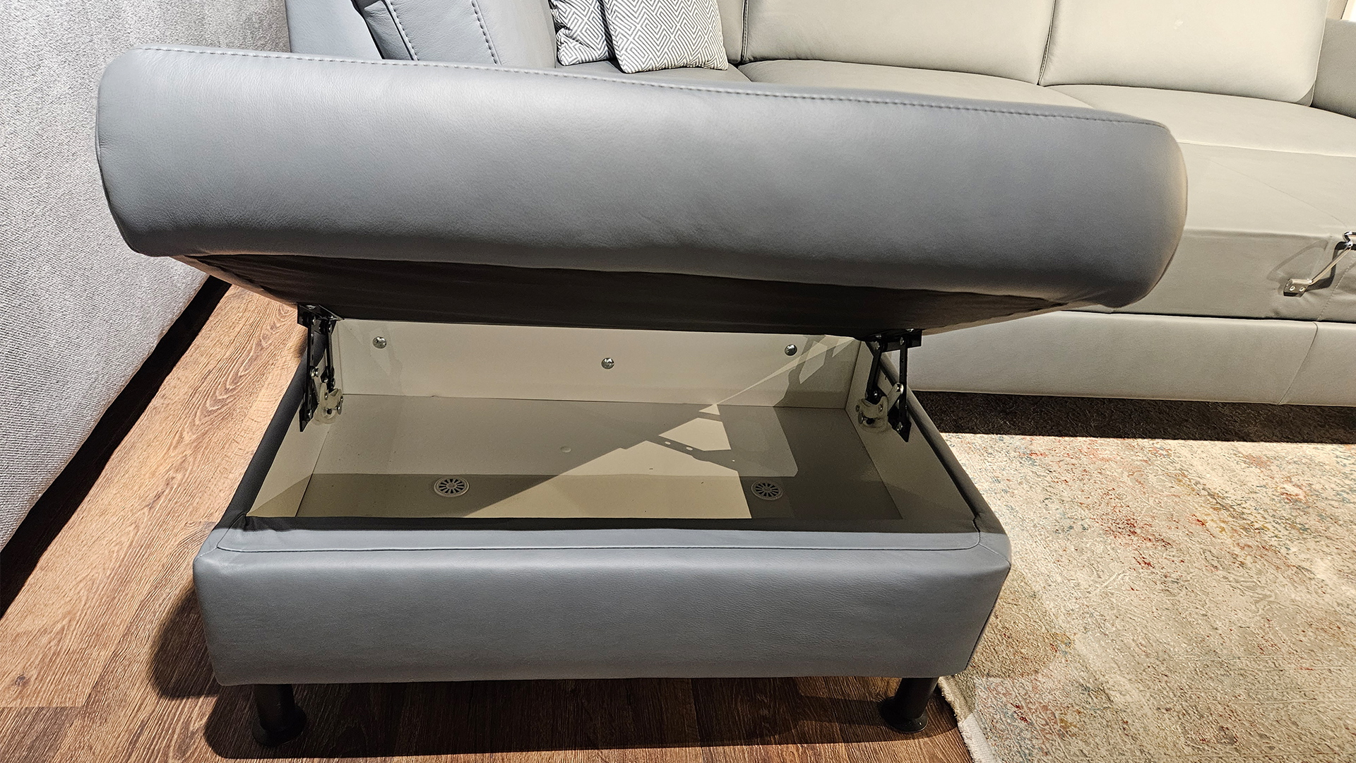 Modulmaster Ecksofa inkl. vielen Funktionen mit Hocker in Leder -0775015506-07-36WW-A
