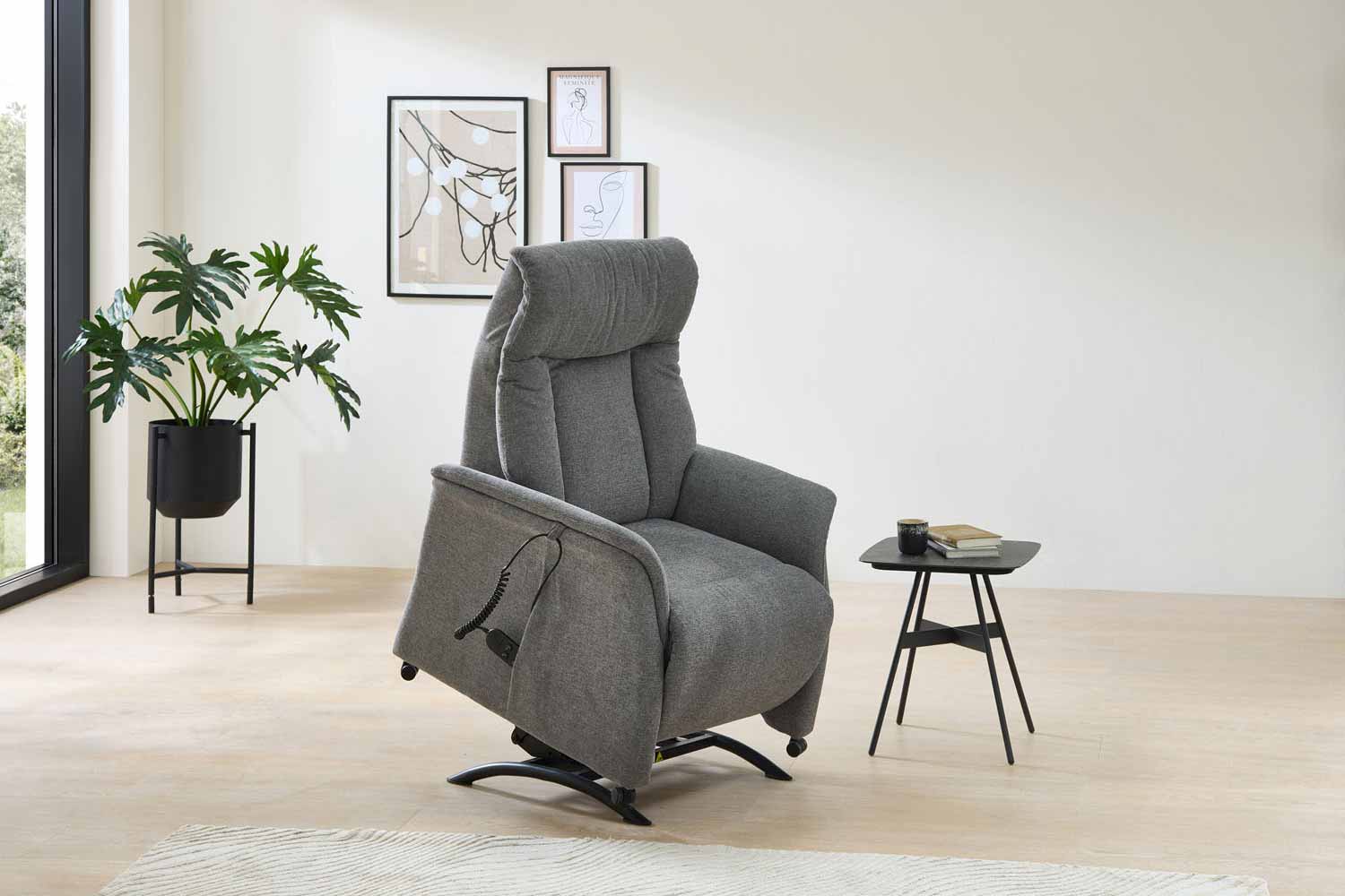 Relaxsessel inkl. motorischer Relaxfunktion und Aufstehhilfe