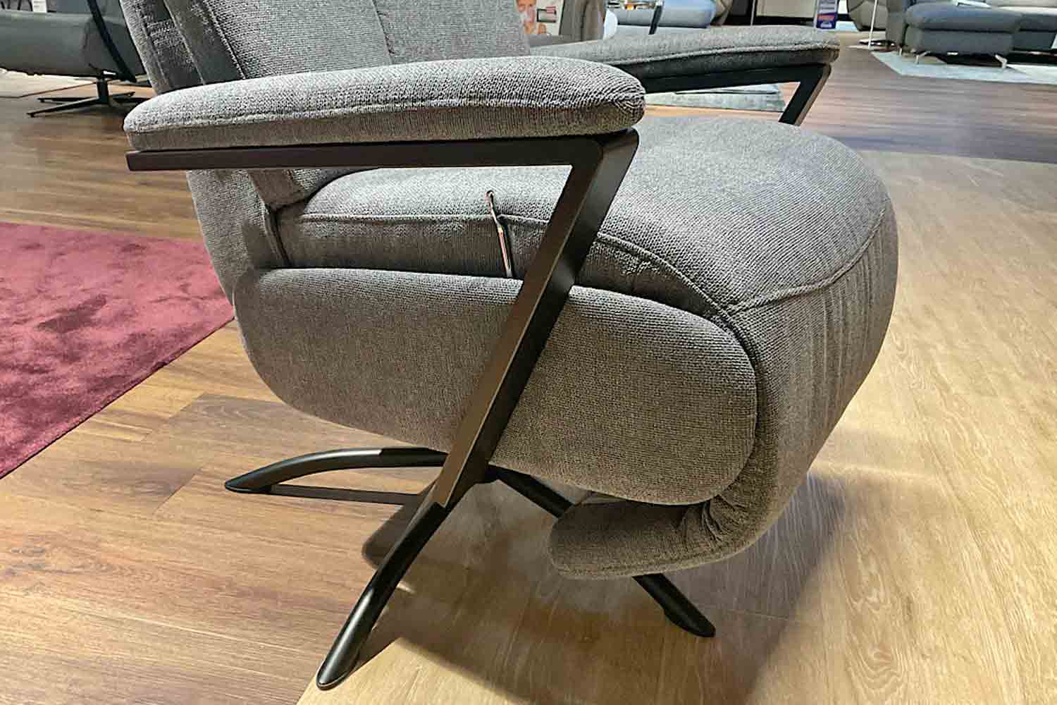 Relax-Sessel mit manueller Verstellung in Stoff