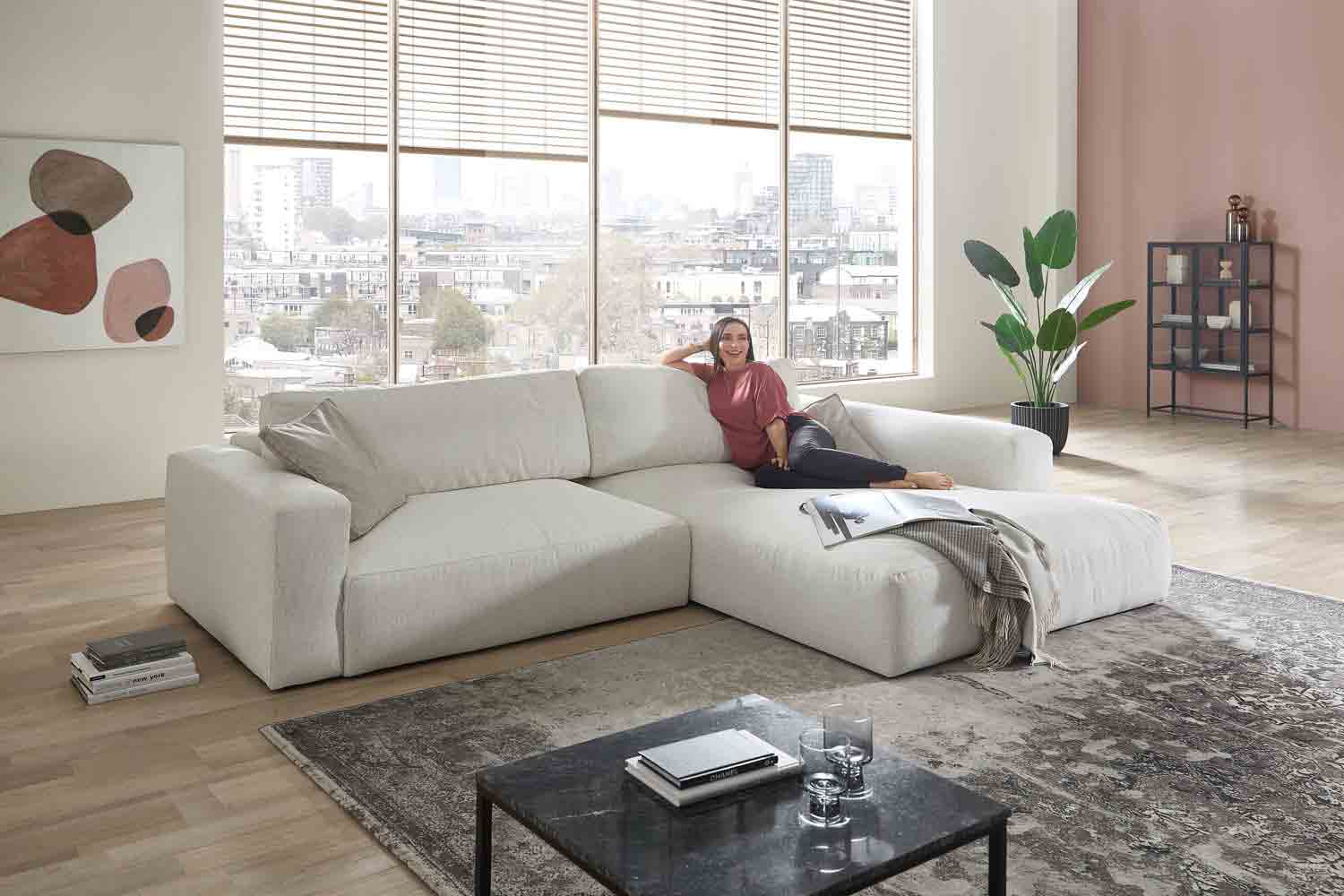 Stoff Ecksofa in L-Form in Trendfarbe natur Stoff Ecksofa in L-Form in Trendfarbe natur
