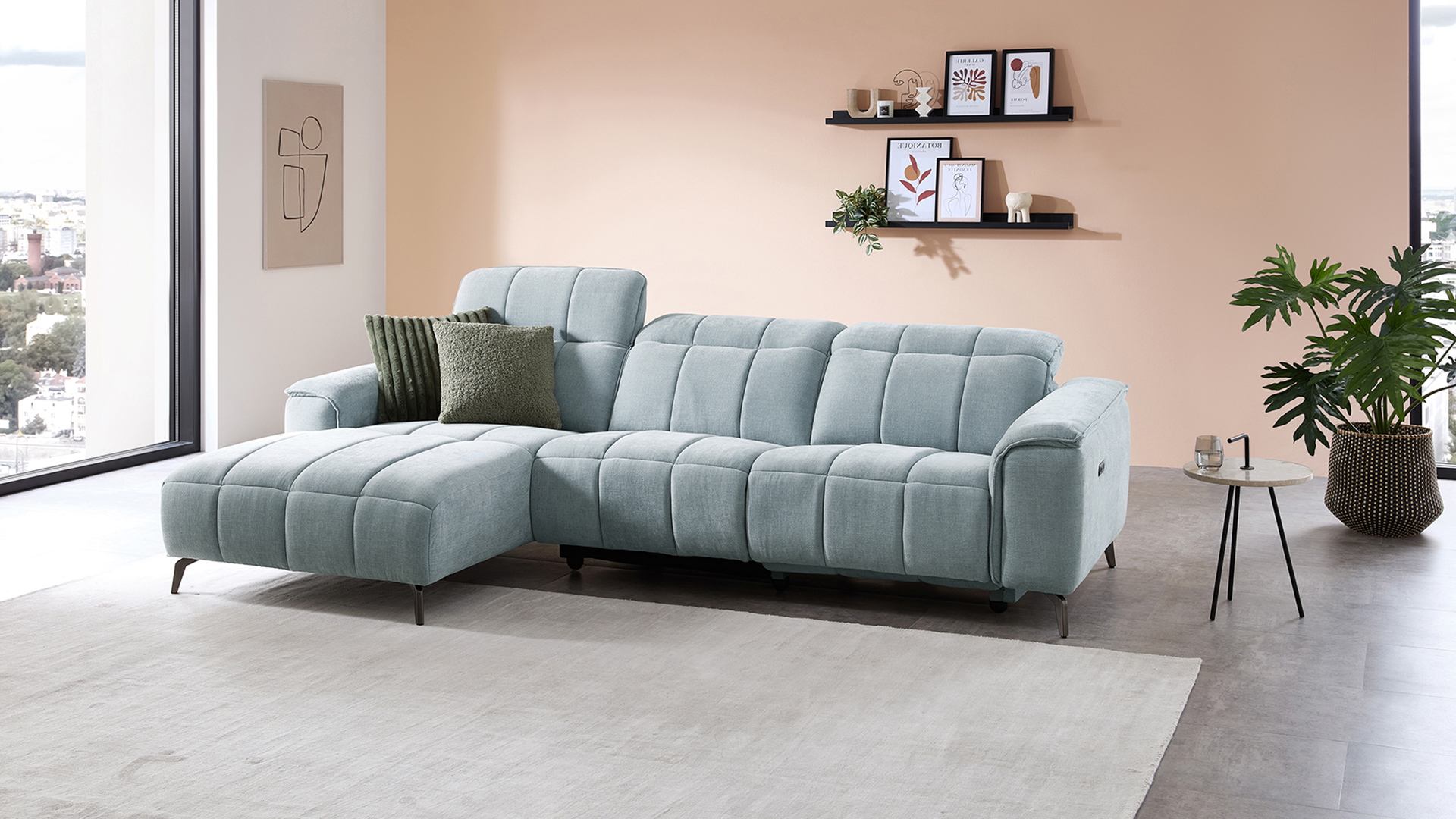 Stoff Ecksofa mit manueller Kopfteilverstellung und motorischer Relaxfunktion