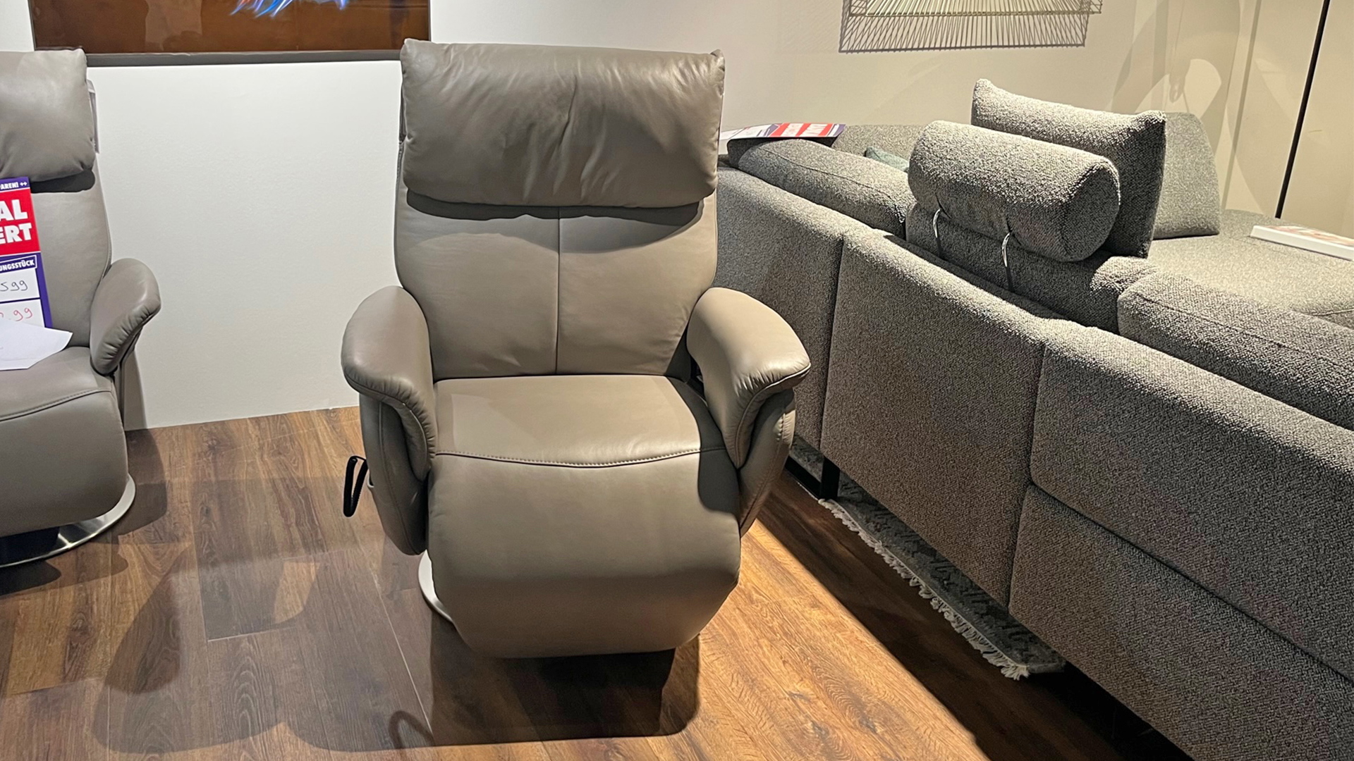 Himolla Relaxsessel mit motorischer Relaxfunktion und Aufstehhilfe in Leder  -0147010720-36WW-A