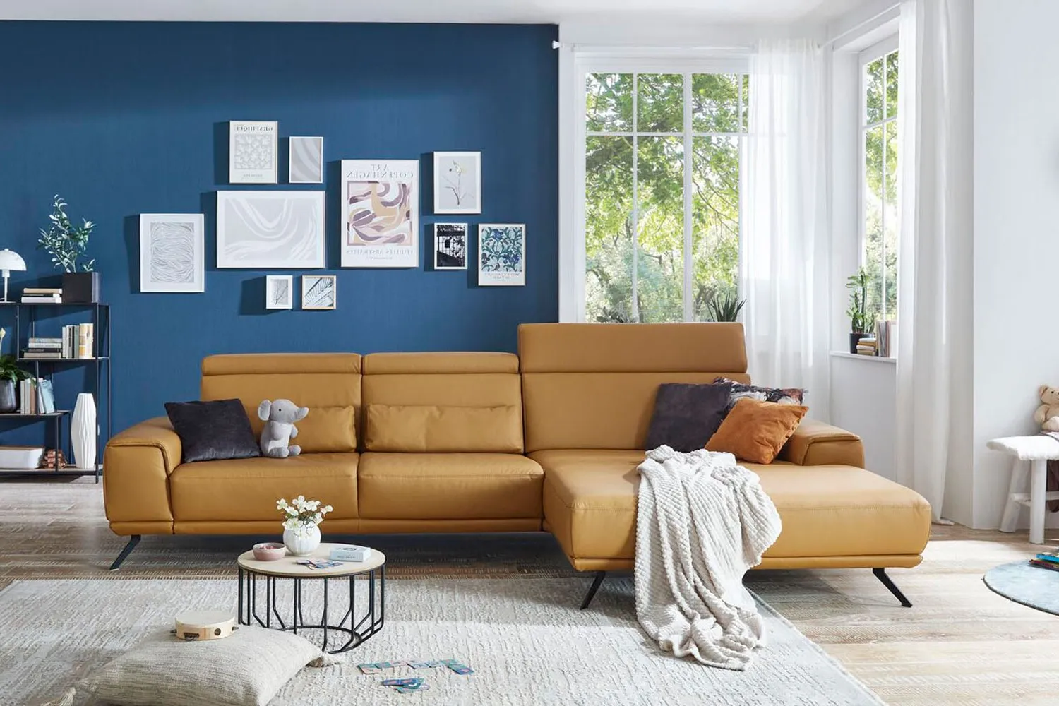 Modulmaster Ecksofa inkl. Kopfteilfunktion in Leder