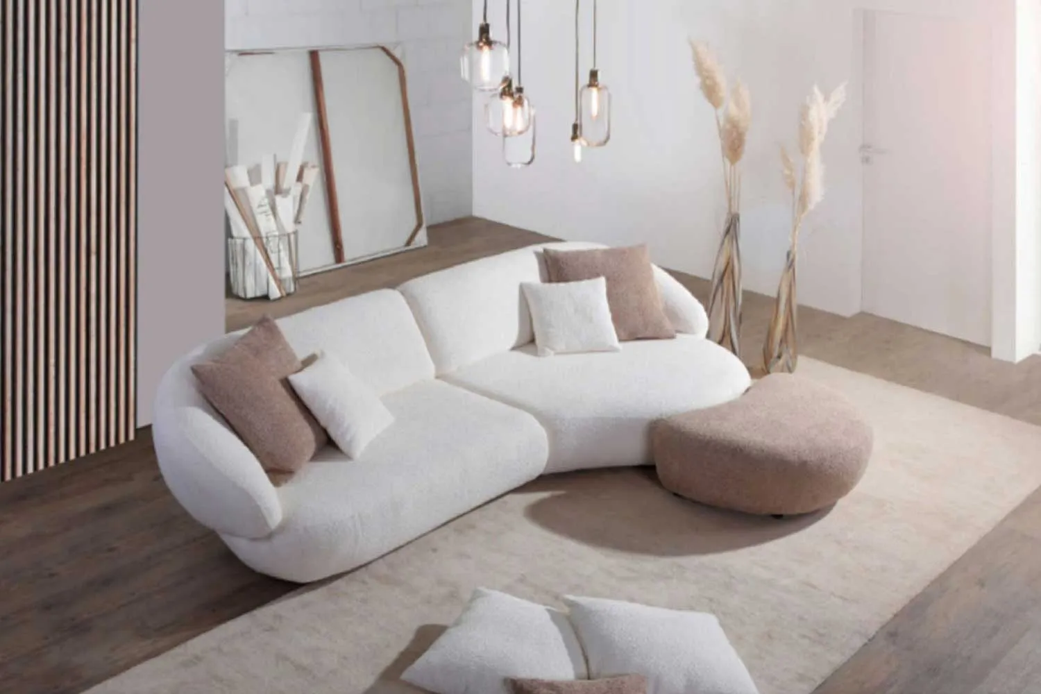 Ginger Moon Bigsofa mit Rundung in trendigen Bouclé Stoff Ginger Moon Bigsofa mit Rundung in trendigen Bouclé Stoff