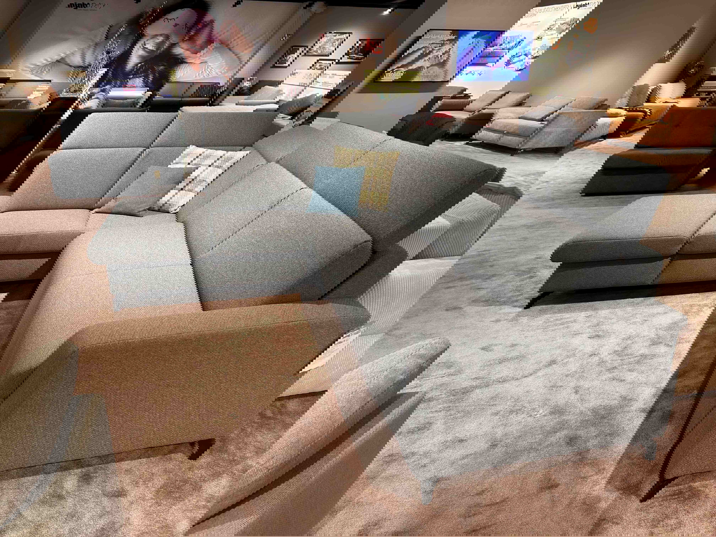 Ecksofa mit Kaltschaummatratze und Stauraum in Stoff-0768021701-35WW-A