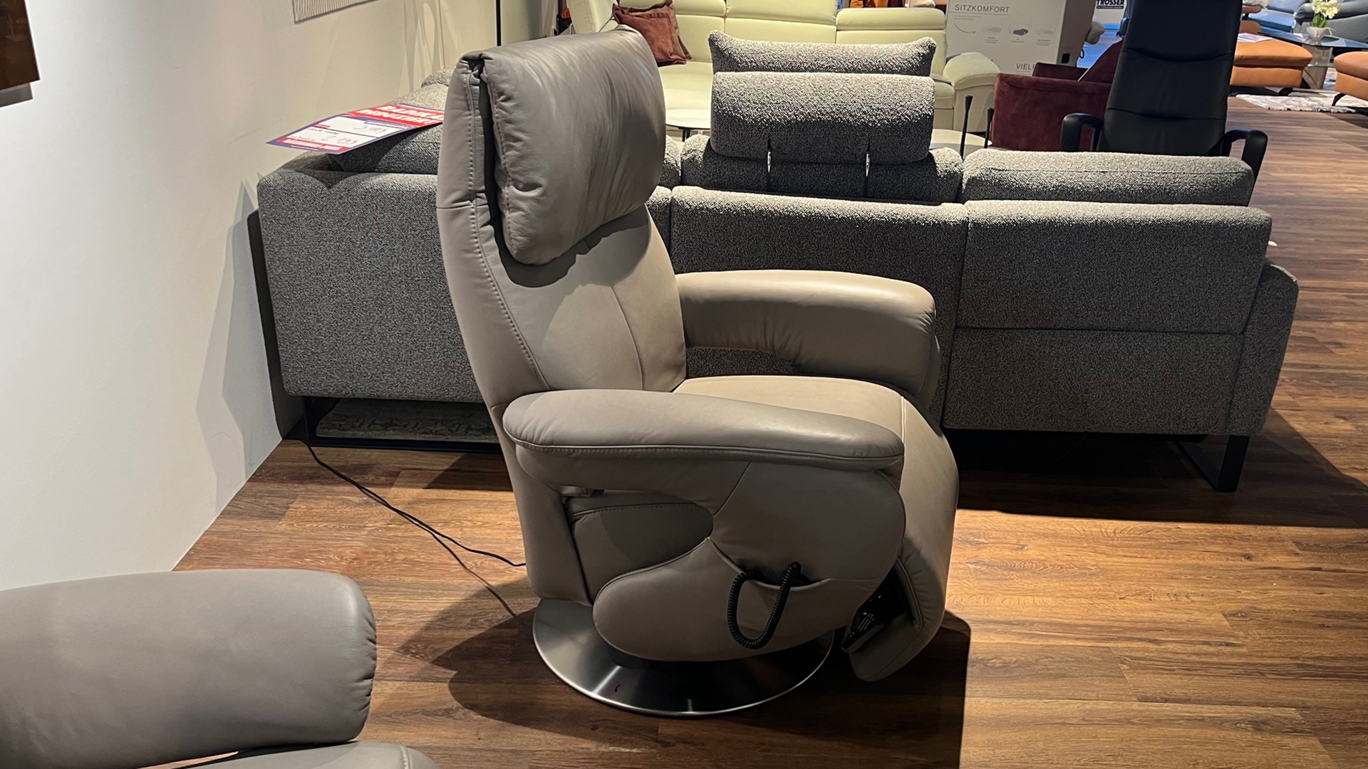 Himolla Relaxsessel mit motorischer Relaxfunktion und Aufstehhilfe in Leder  -0147010720-36WW-A