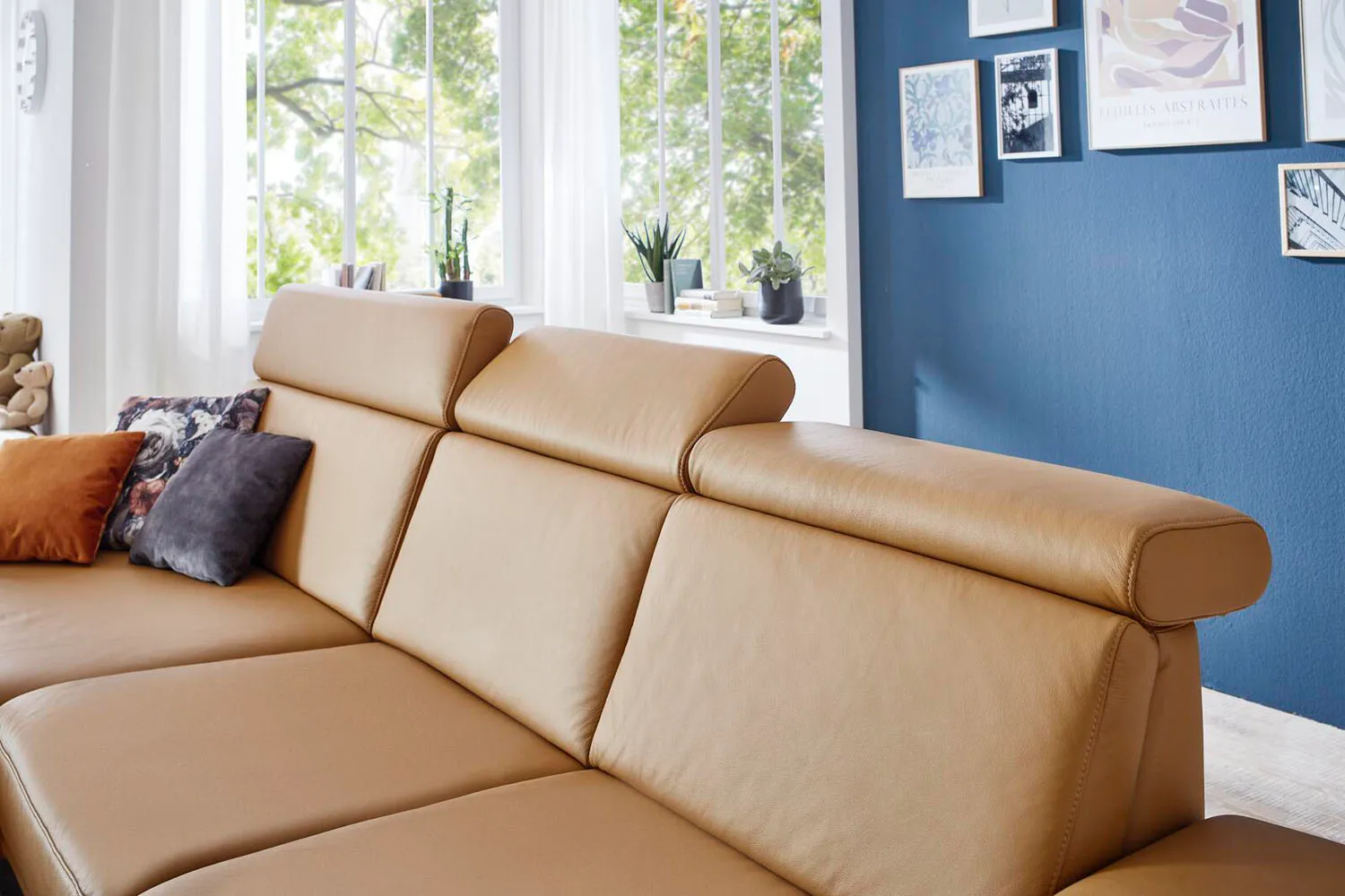 Modulmaster Ecksofa inkl. Kopfteilfunktion in Leder