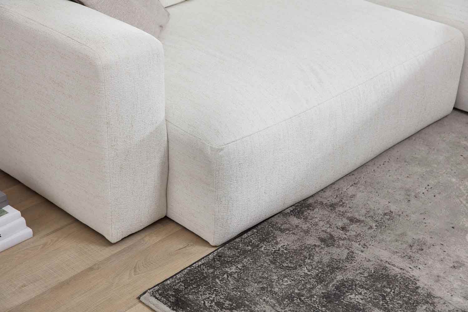 Stoff Ecksofa in L-Form in Trendfarbe natur