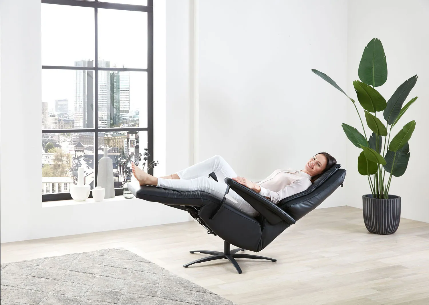 Relaxsessel 430 aus Echtleder inkl. 4 Motoren