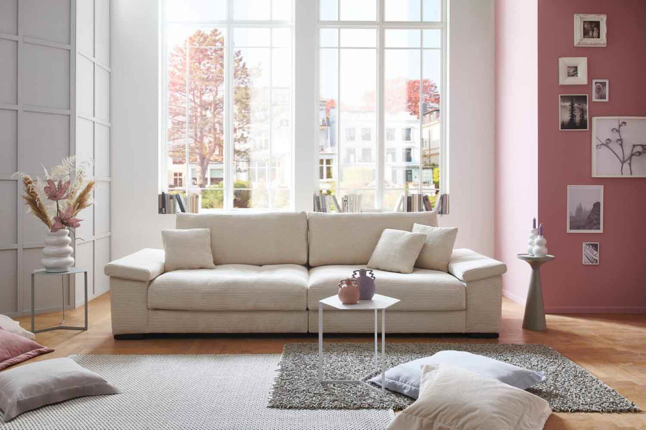 Cord Bigsofa mit losen Kissen