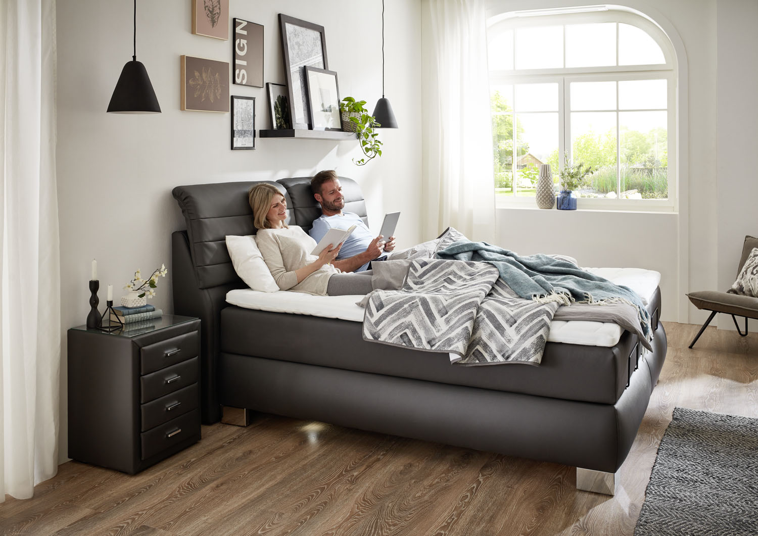 Boxspringbett 180x200cm in Grau
