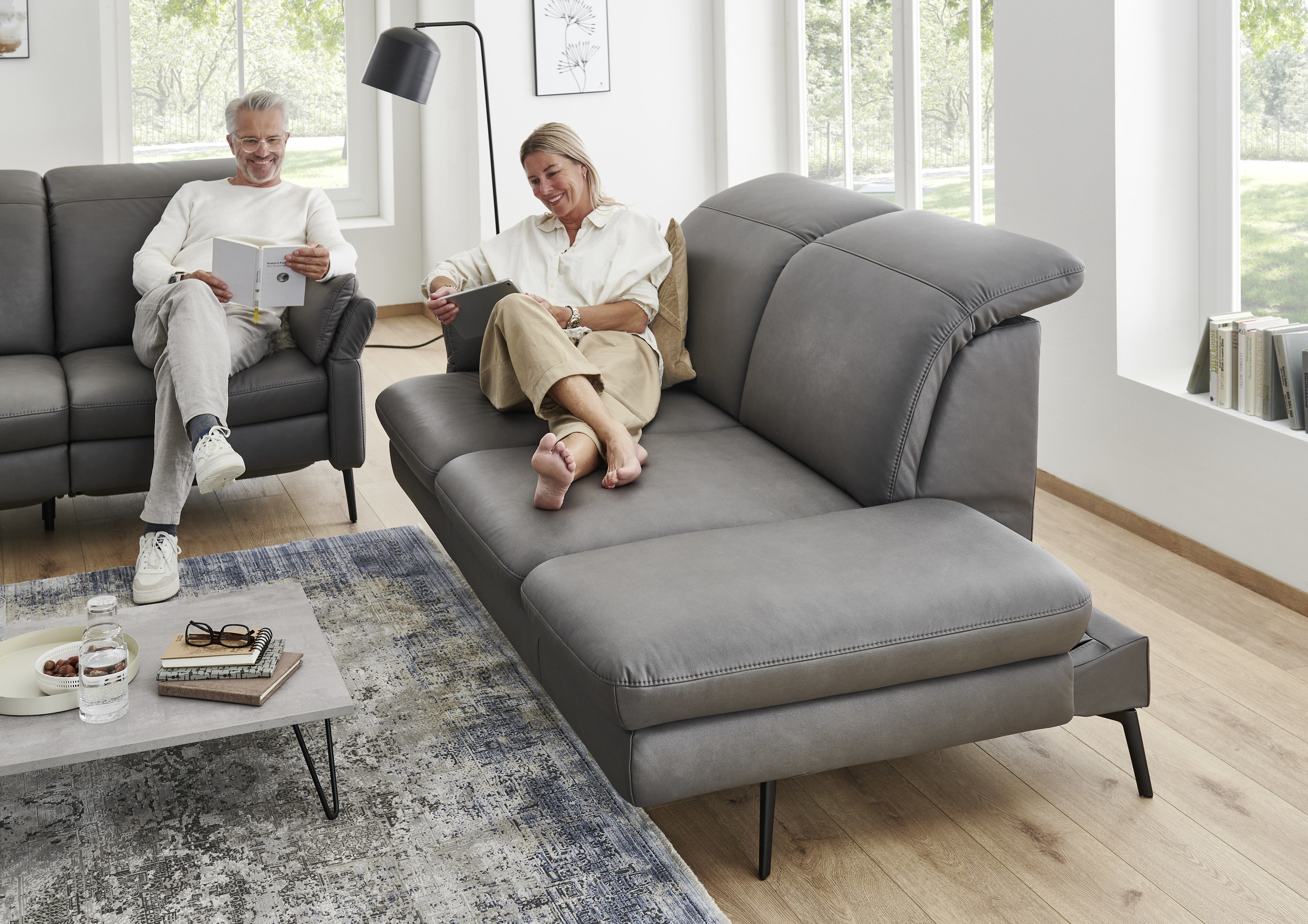 Couchgarnitur mit Federkern in Stoff