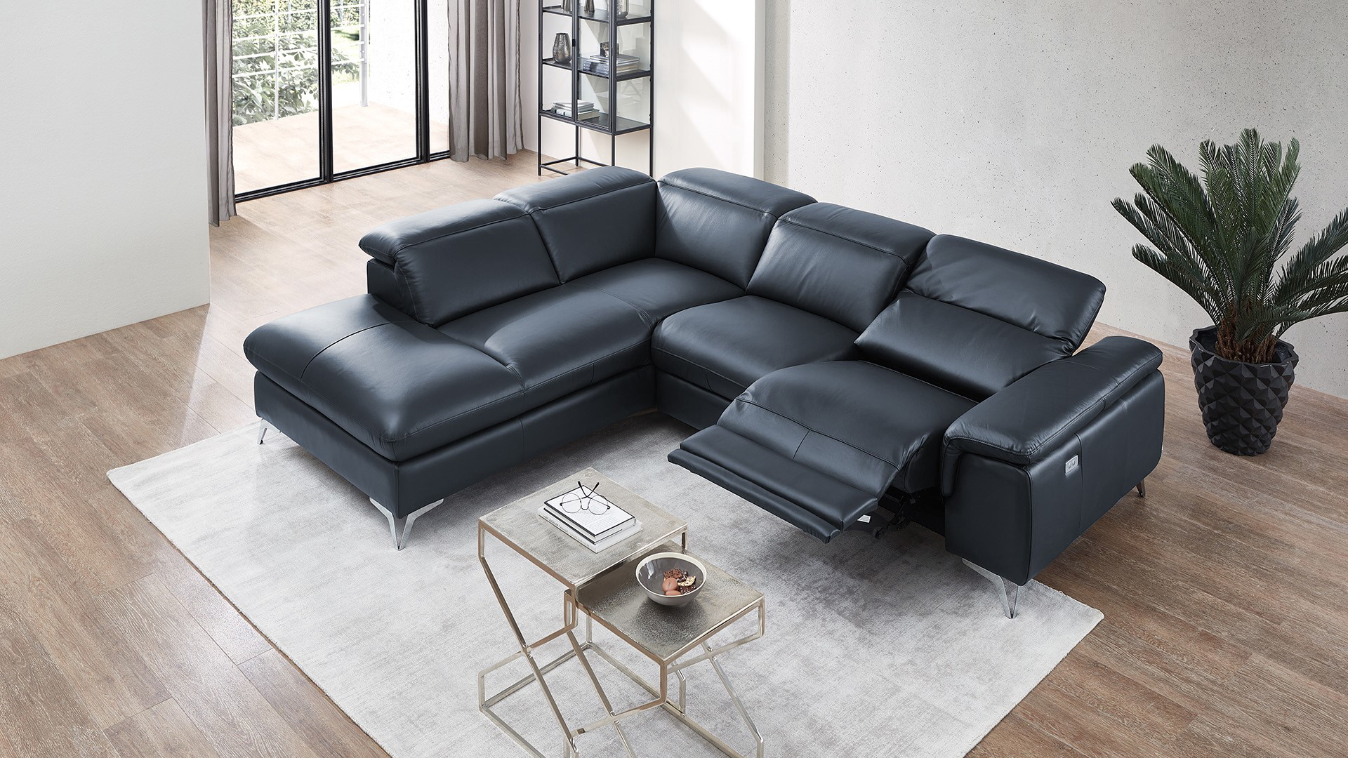 Ecksofa Seahawk mit motorischer Relaxfunktion in Leder Ecksofa Seahawk mit motorischer Relaxfunktion in Leder