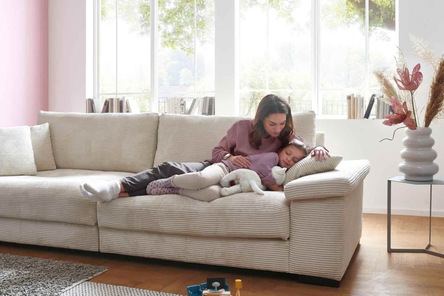 Cord Bigsofa mit losen Kissen