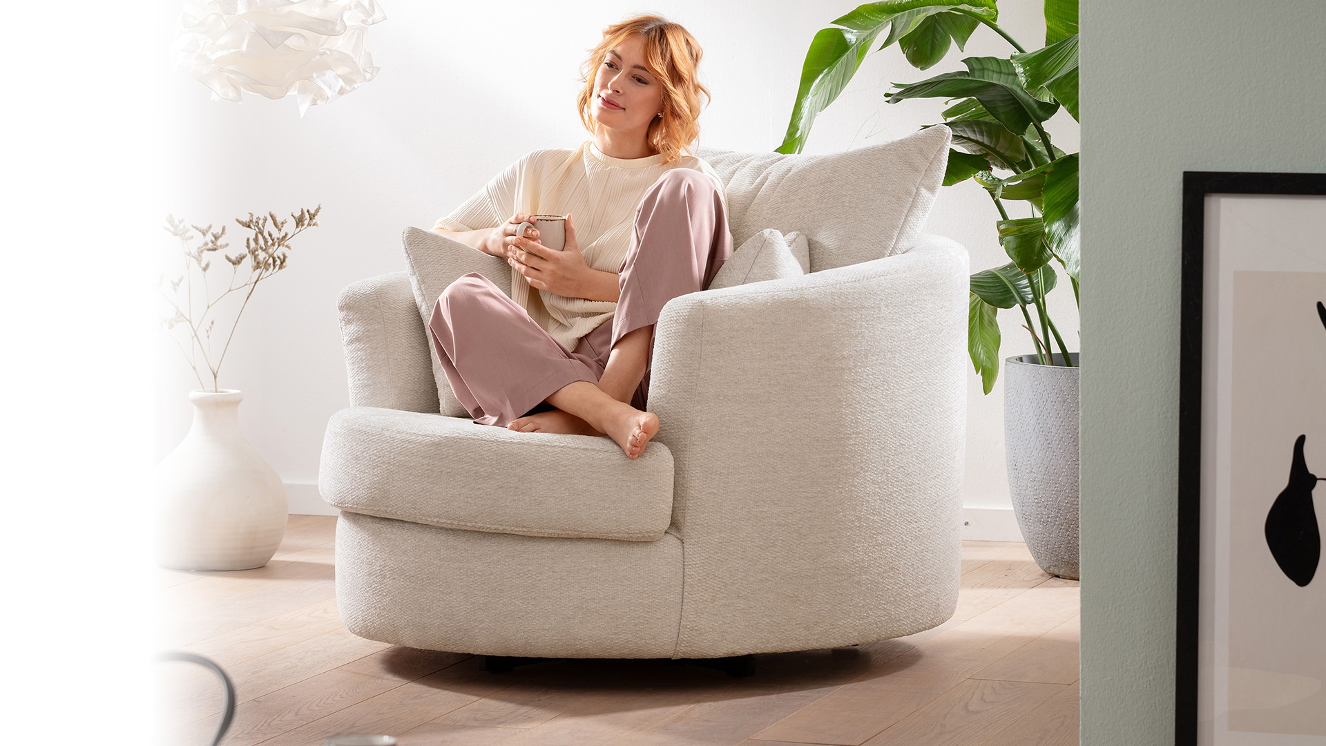 Ginger Moon Drehsessel Leni mit Kissen in Stoff