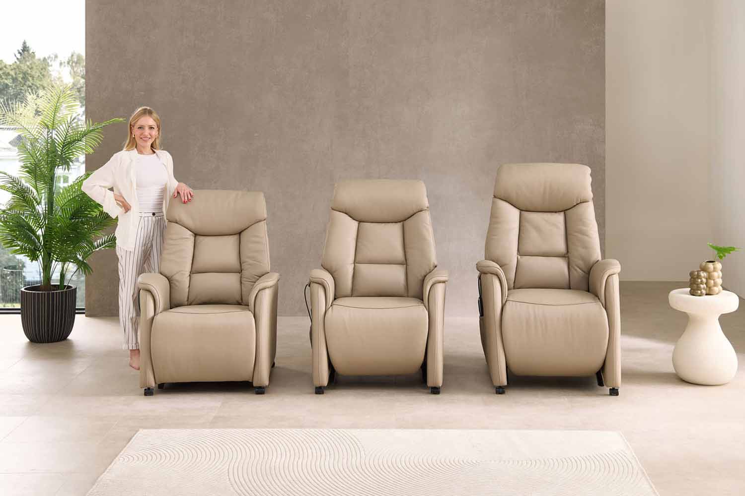 Relaxsessel mit Relaxfunktion und Aufstehhilfe Lederlook Relaxsessel mit Relaxfunktion und Aufstehhilfe Lederlook