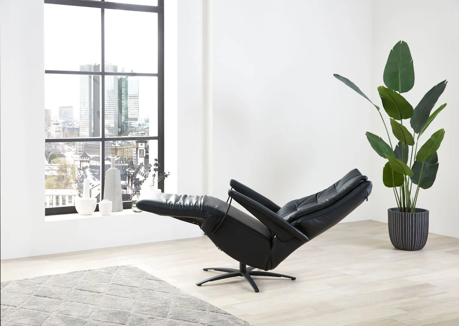 Relaxsessel 430 aus Echtleder inkl. 4 Motoren