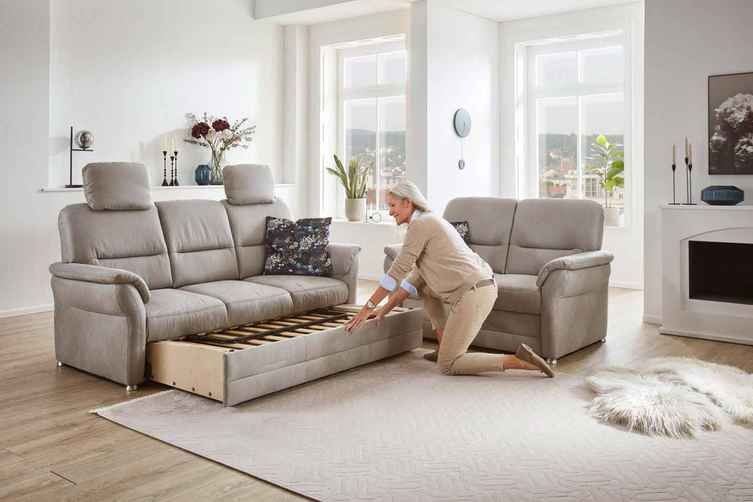 Couchgarnitur mit Federkernpolsterung in Mikrofaserstoff