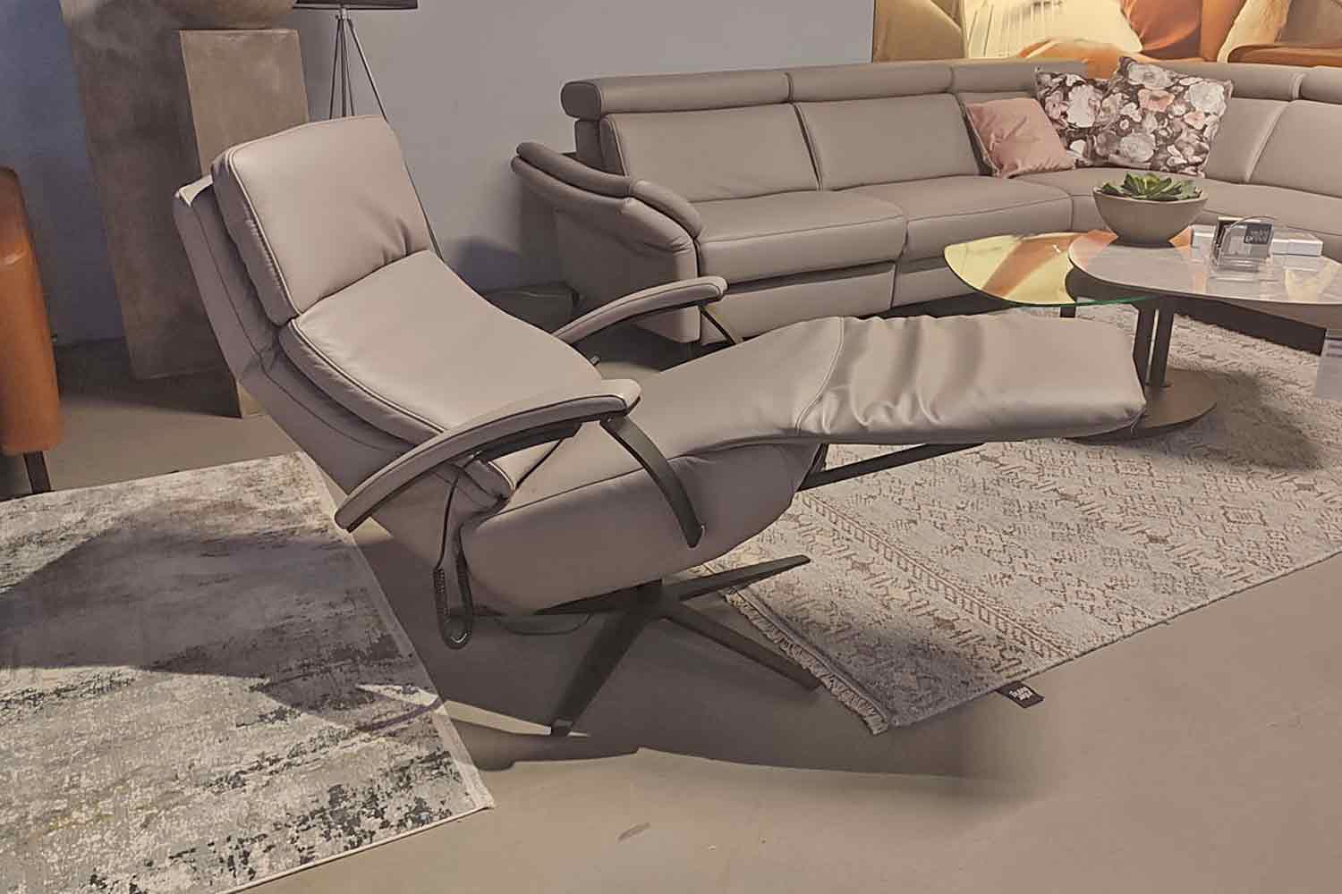 Interliving Sessel IL 4541 inkl. motorischer Relaxfunktion in Leder    