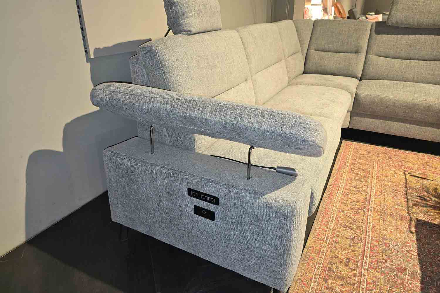 Ecksofa inkl. vielen Funktionen in Stoff