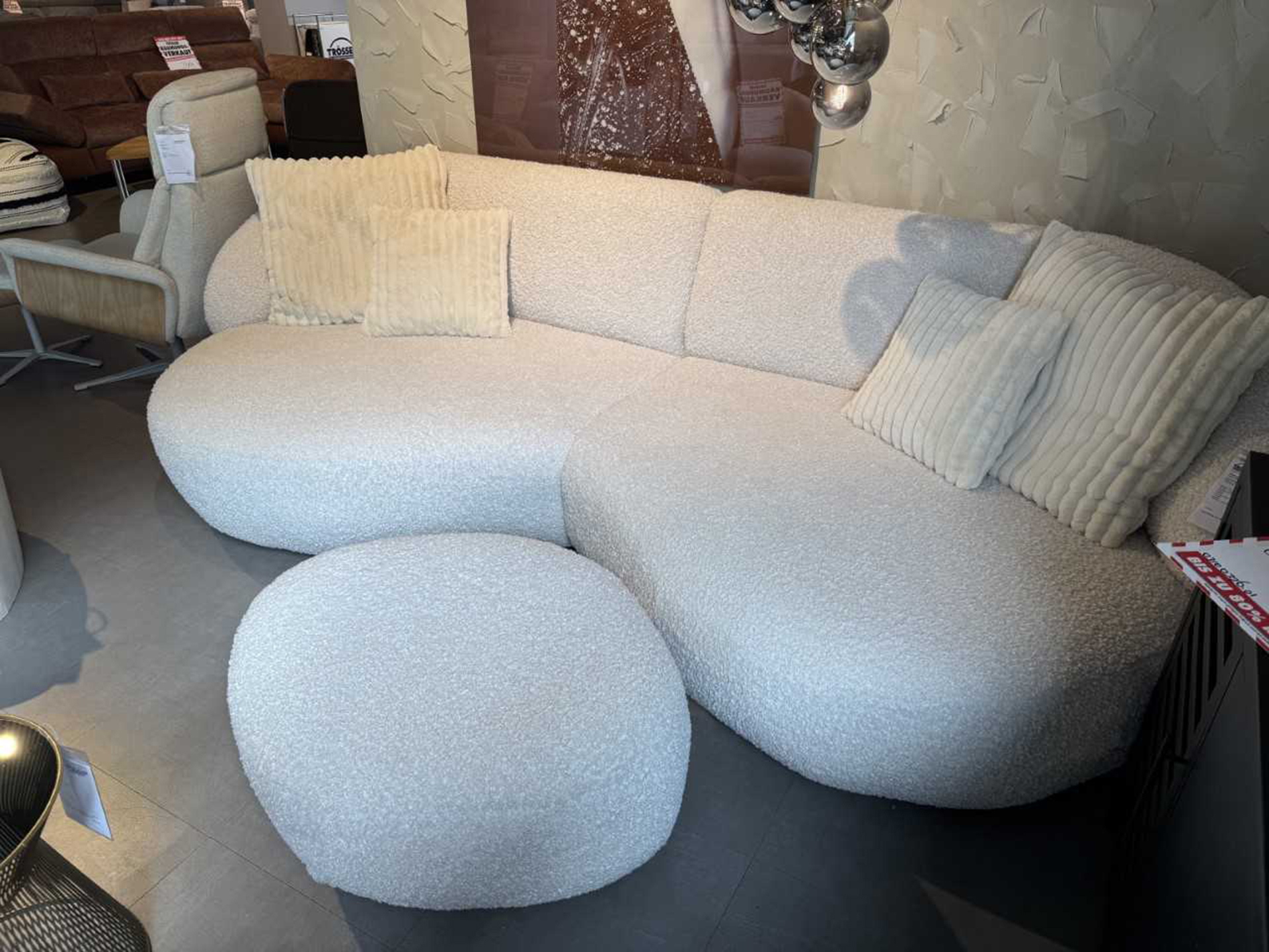 Ginger Moon Big Sofa mit Hocker in Trendstoff Bouclé -0310032801-36WW-A