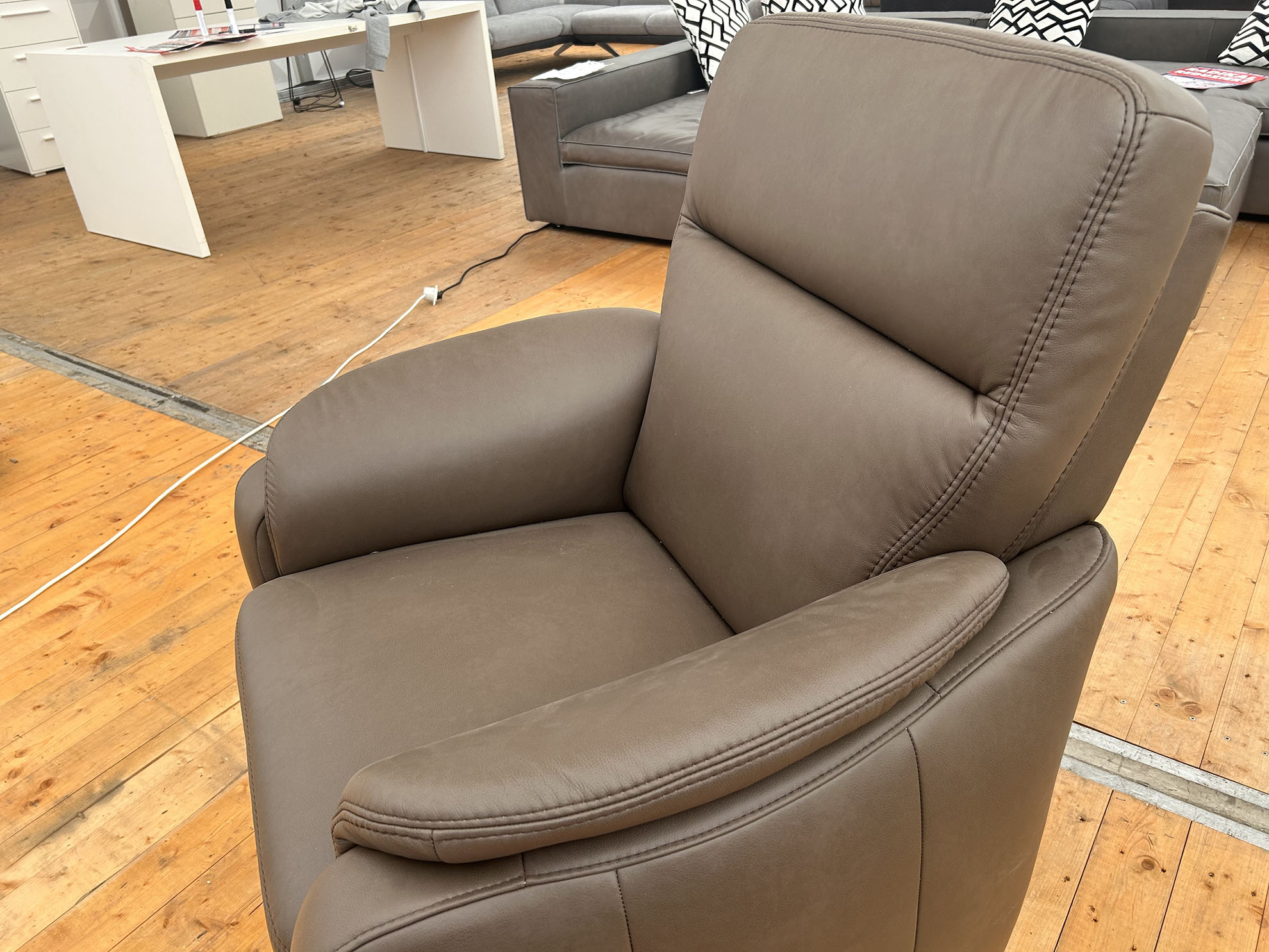 Sessel mit Federkern in Leder-0764800052-35WW-A