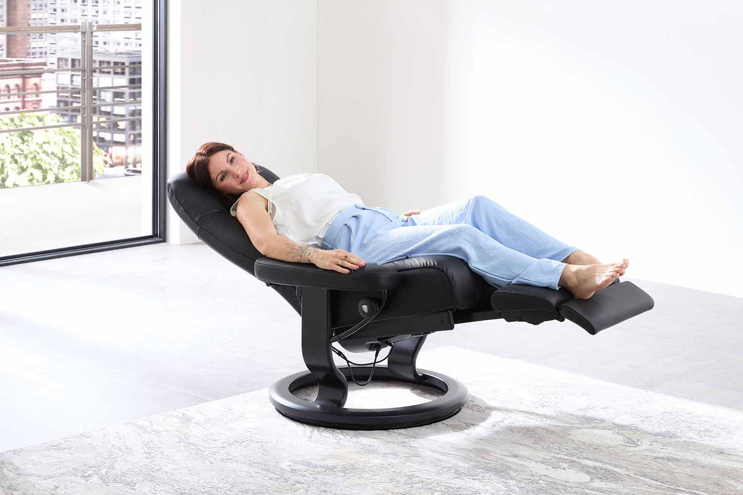 Stressless Exklusivmodell Consul M Ledersessel inkl. motorischer Power Leg Funktion