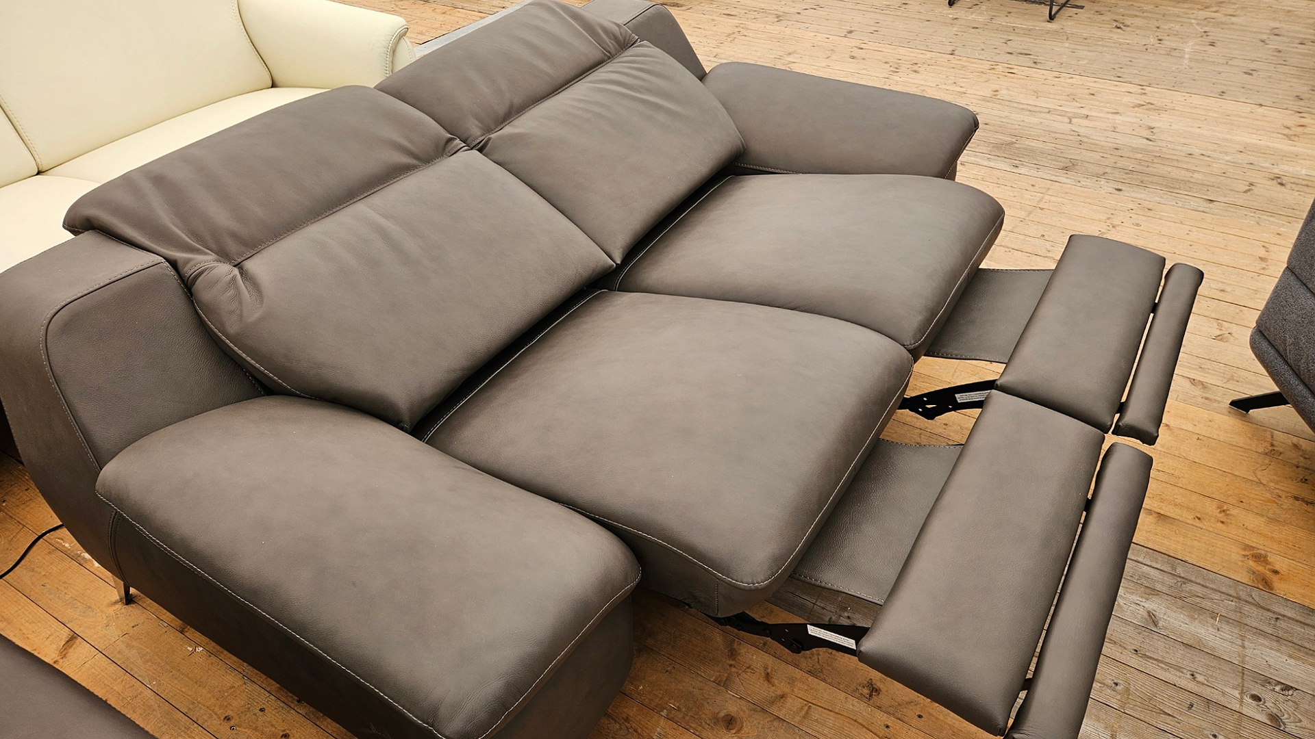 Cuoio Couchgarnitur mit motorischer Relaxfunktion in Leder-0597800061-34WW-A