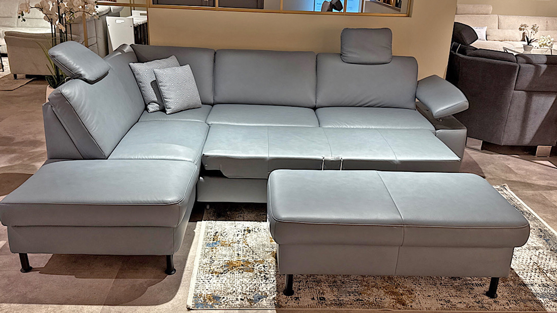 Modulmaster Ecksofa inkl. vielen Funktionen mit Hocker in Leder -0775015506-07-45WW-A