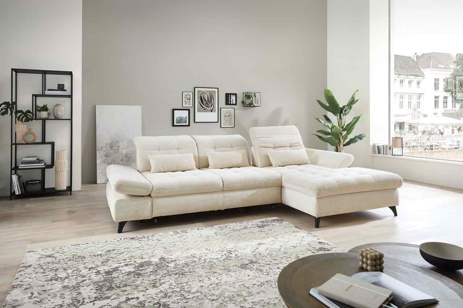 Ecksofa inkl. Sitztiefenverstellung in trendigen Cord