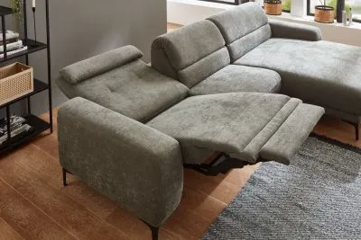 Carina Ecksofa L-Form inkl. manueller Rückenverstellung in Stoff Grün rechts mit Motor