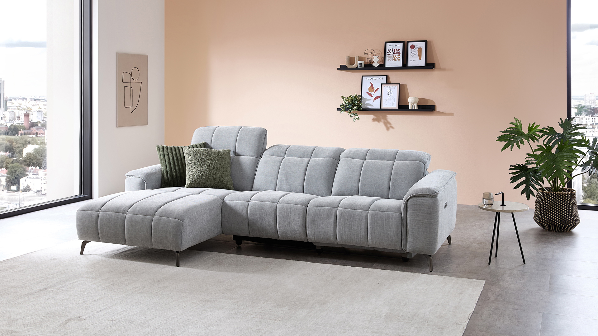 Stoff Ecksofa mit manueller Kopfteilverstellung und motorischer Relaxfunktion