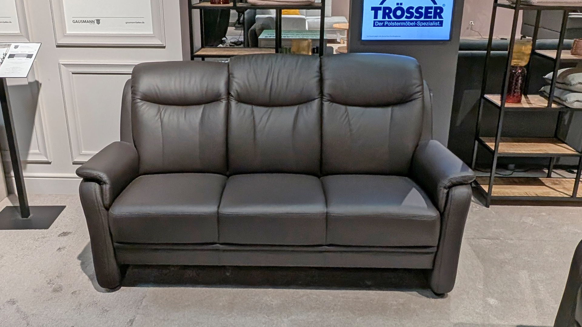 Gruber Couchgarnitur mit Kopfteilverstellung in Leder-0134018106-38WW-A