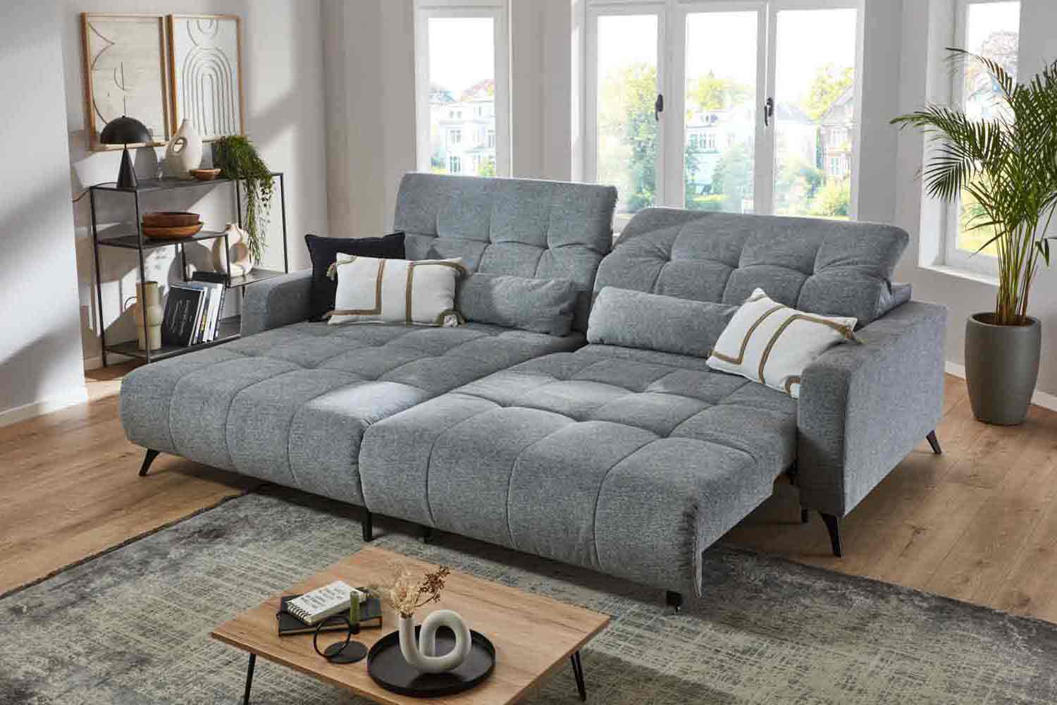 Ecksofa inkl. motorischen XXXL- Sitzvorzug in Stoff Ecksofa inkl. motorischen XXXL- Sitzvorzug in Stoff