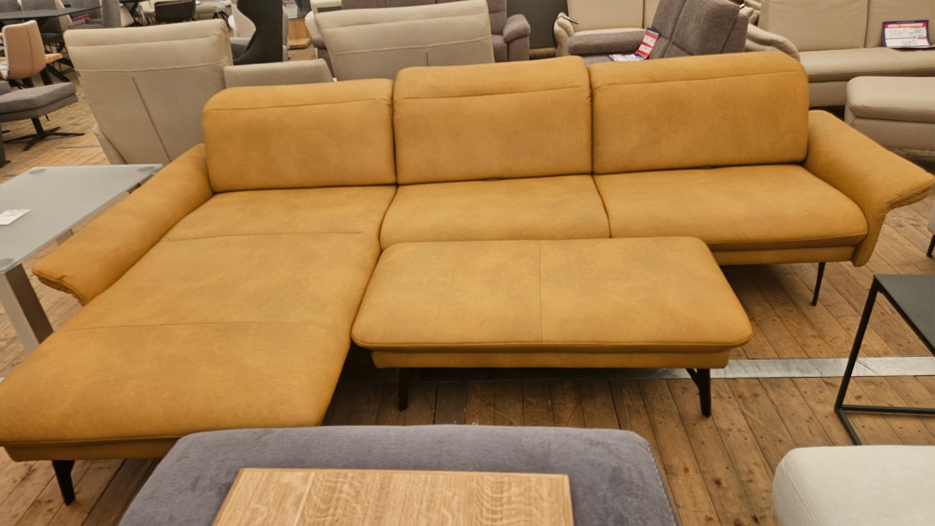 Himolla Ecksofa mit manueller Sitztiefenverstellung und Hocker  in Leder  -0147800052