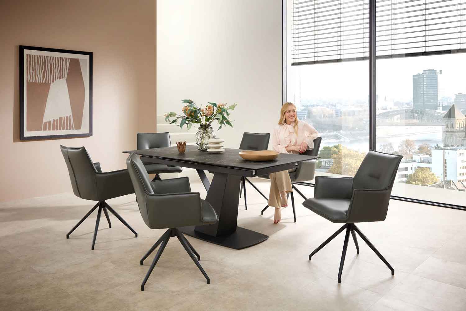 Esszimmerstuhl Hamilton Move Drehbar mit Rückholfunktion Leder