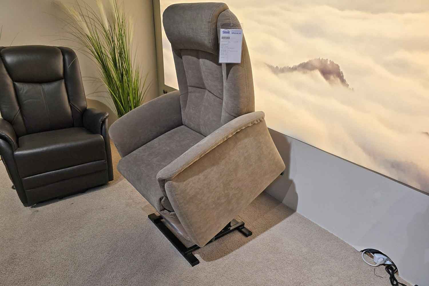 Himolla Relaxsessel inkl. motorischer Relaxfunktion und Aufstehhilfe in Stoff 