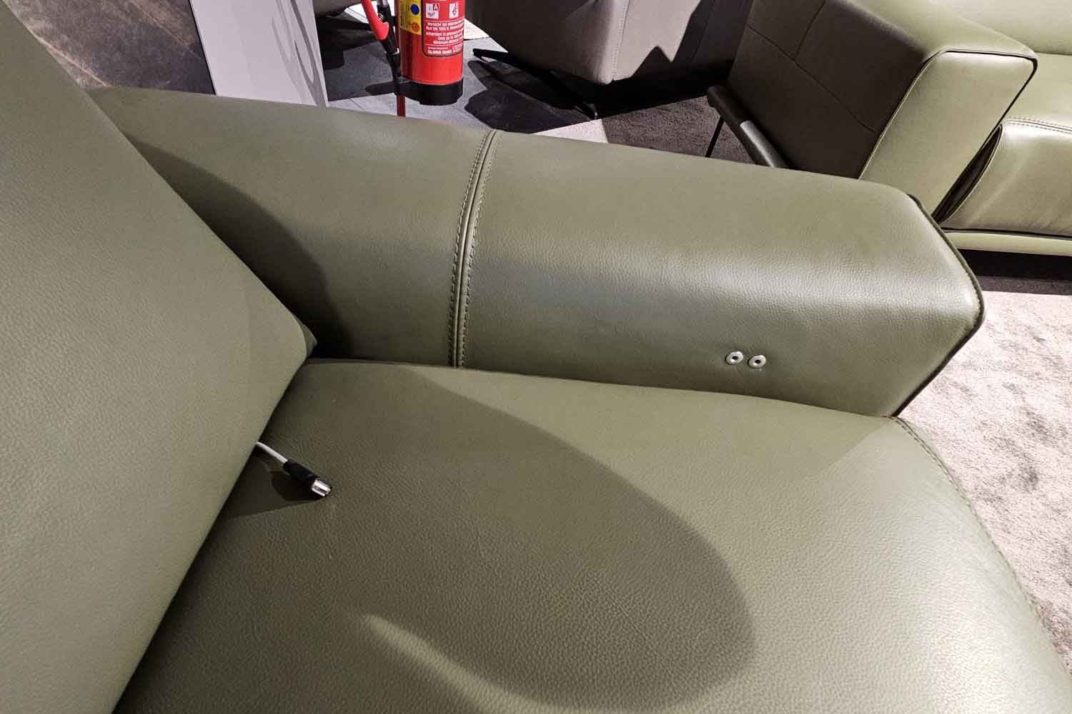 WK Wohnen Couchgarnitur Volluto inkl. motorischer Relaxfunktion in Leder 