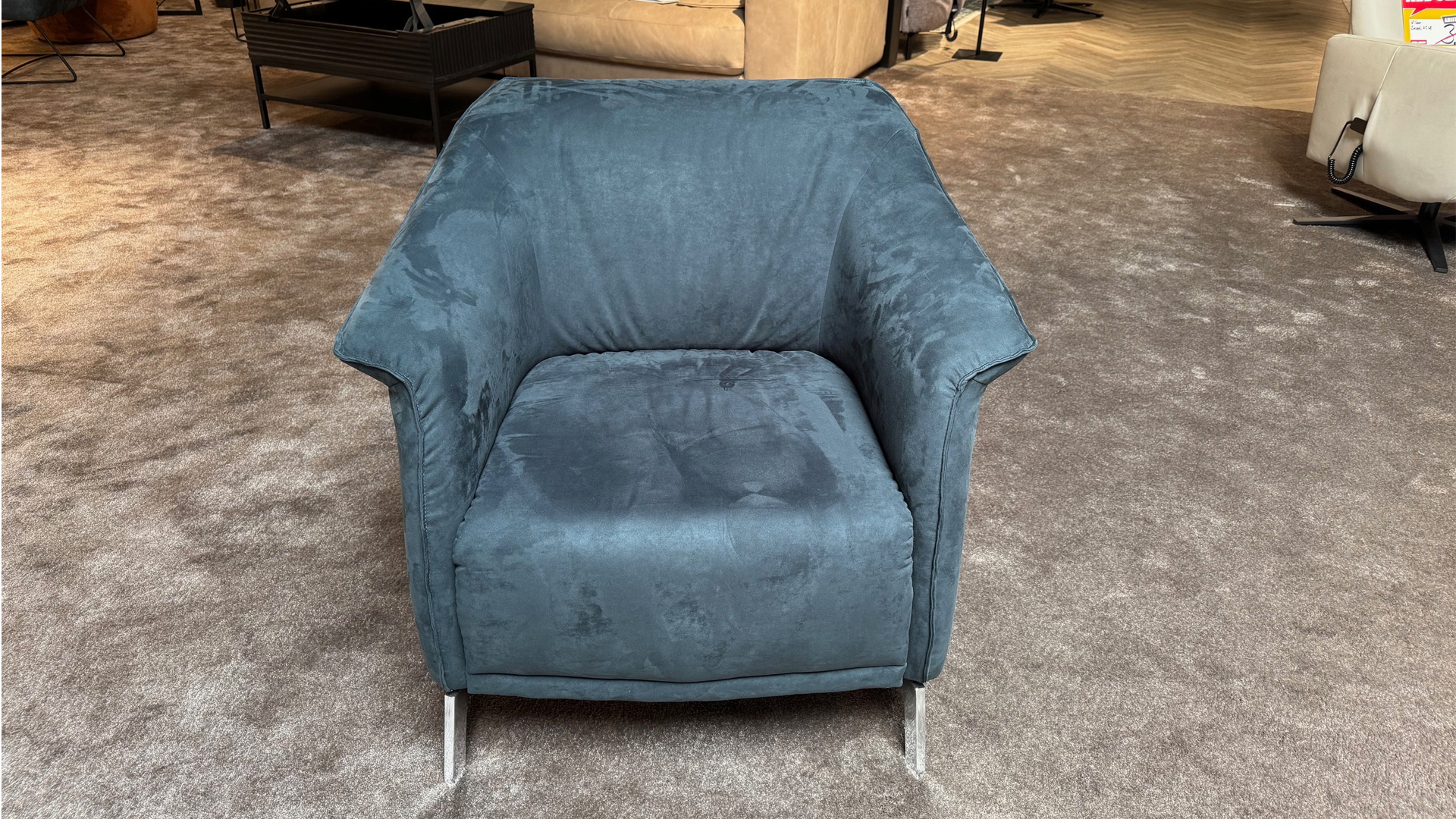 Hilker Cocktailsessel HC 6 in Samtsstoff -0533016004-04WW-A