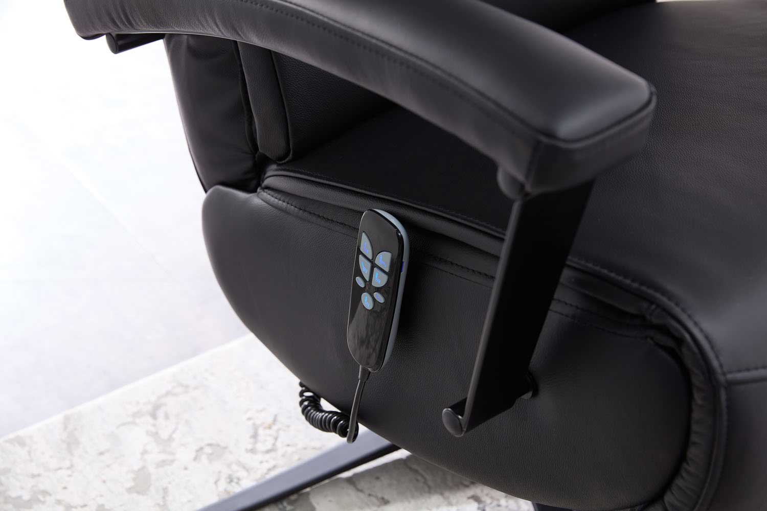 Relaxsessel mit 3-motoren Relaxfunktion mit Herz-Waage-Funktion und Akku Leder