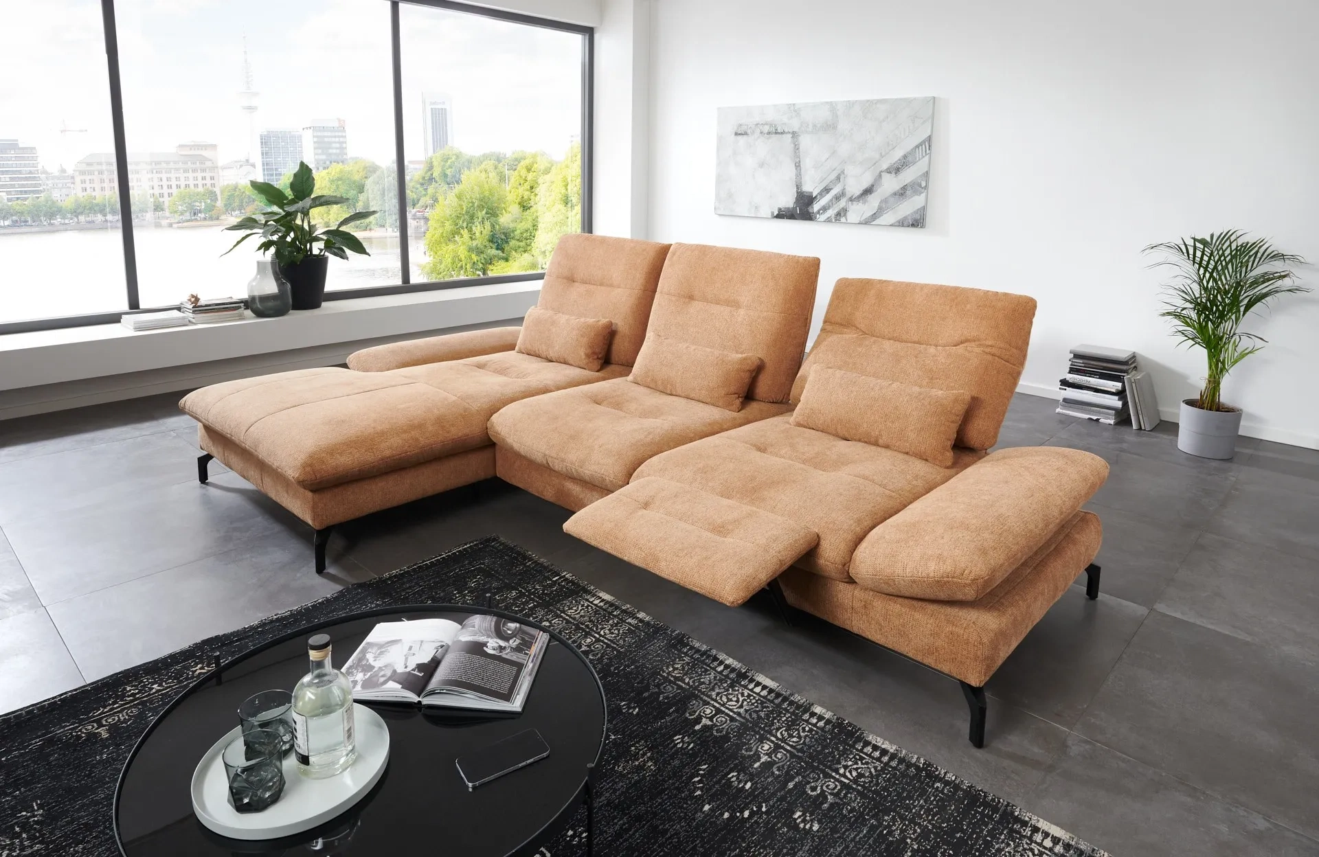 Stoff Ecksofa in L-Form mit manueller Sitztiefenverstellung