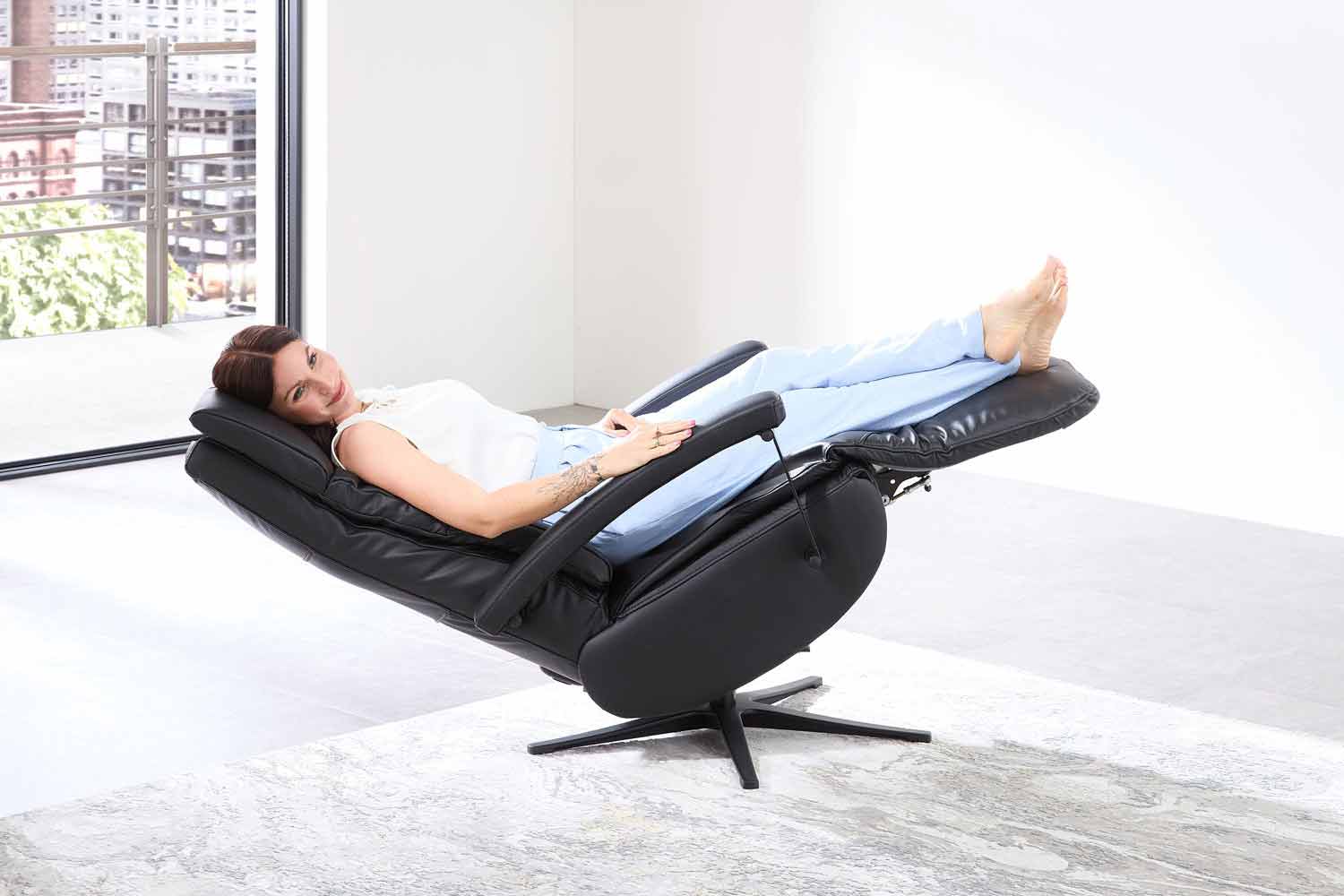 Relaxsessel mit 3-motoren Relaxfunktion mit Herz-Waage-Funktion und Akku Leder