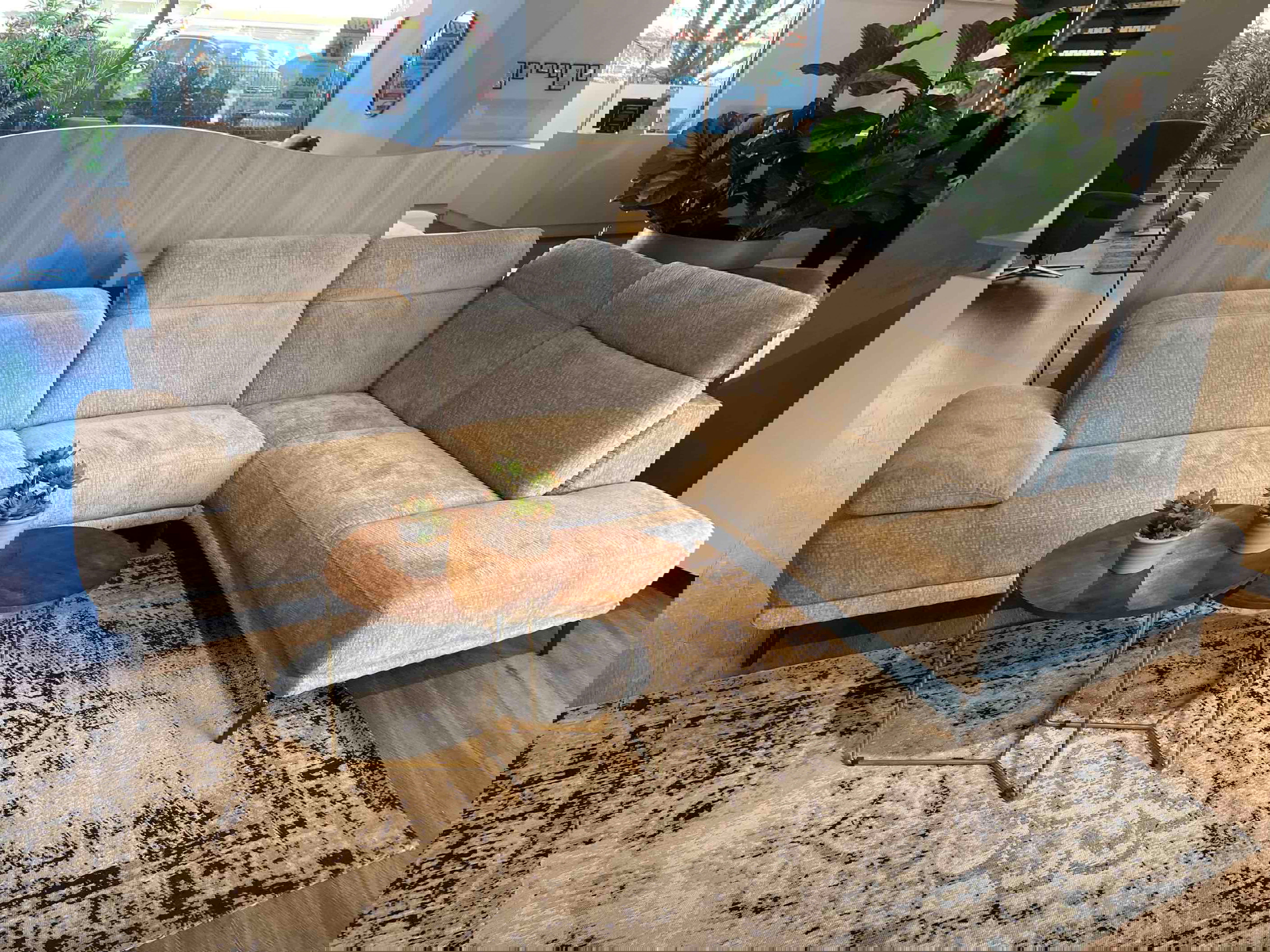 Cuoio Ecksofa in Stoff inkl. Kopfteilverstellung