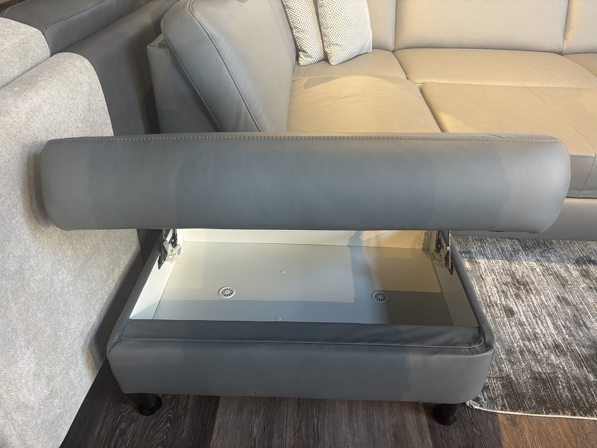 Modulmaster Ecksofa inkl. vielen Funktionen mit Hocker in Leder -0775015506-15WW-A