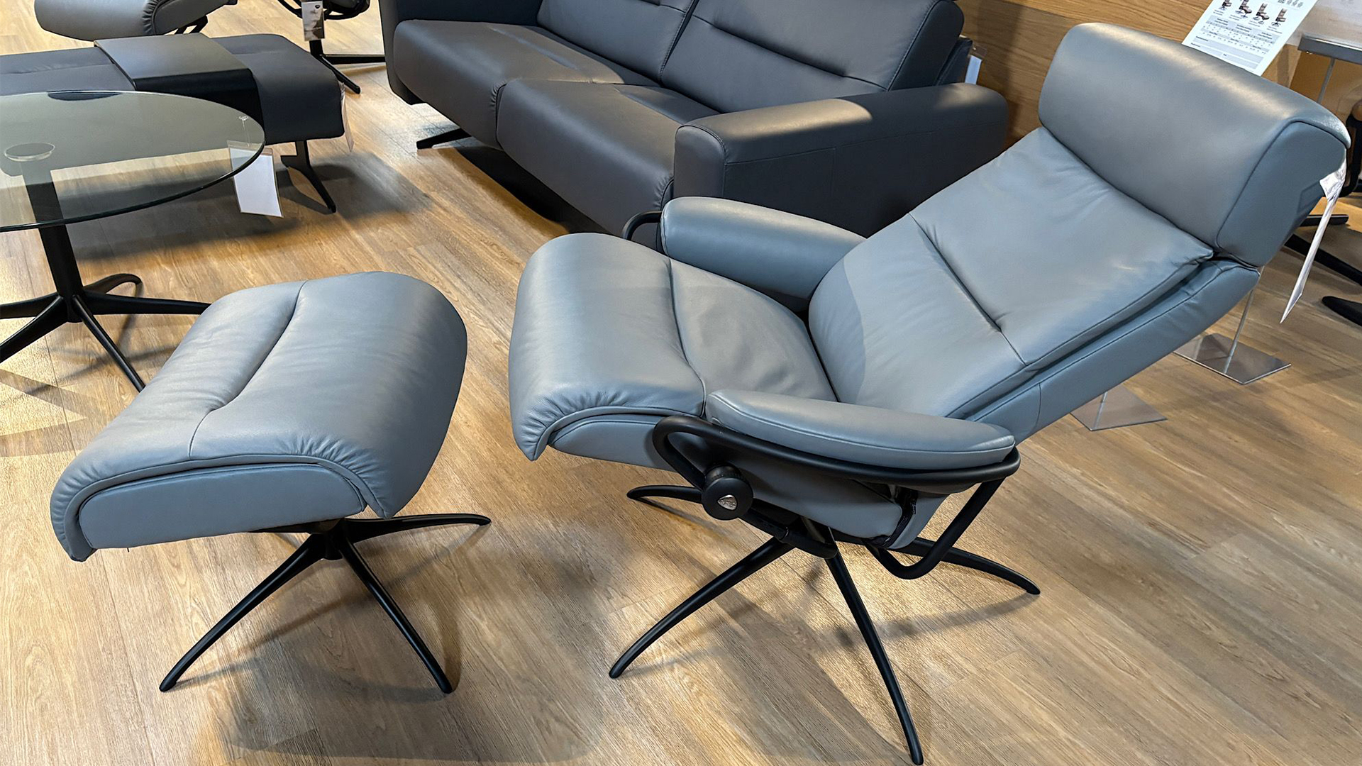 Stressless Sessel Tokyo mit Hocker in Leder  -0565074115-34WW-A