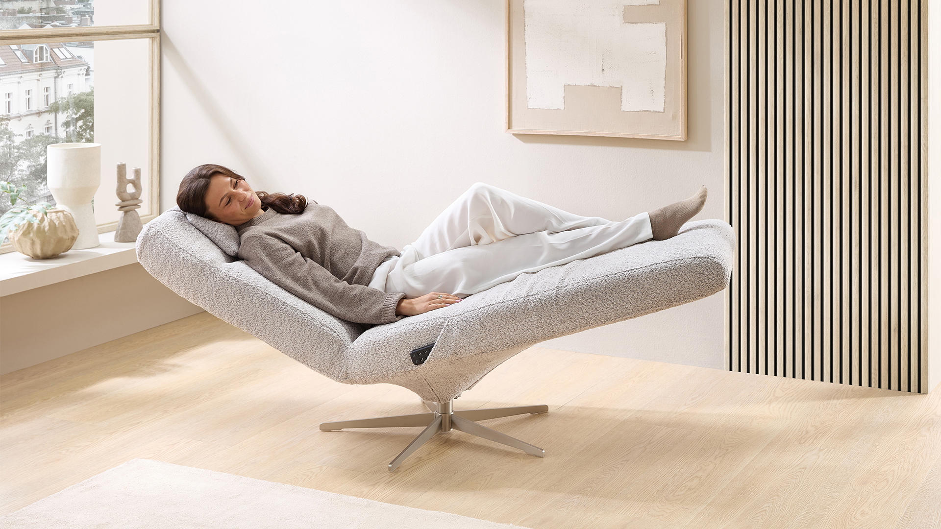 Cuoio Liege Positano mit 3-motorischer Relaxfunktion in Trendstoff Bouclé Cuoio Liege Positano mit 3-motorischer Relaxfunktion in Trendstoff Bouclé