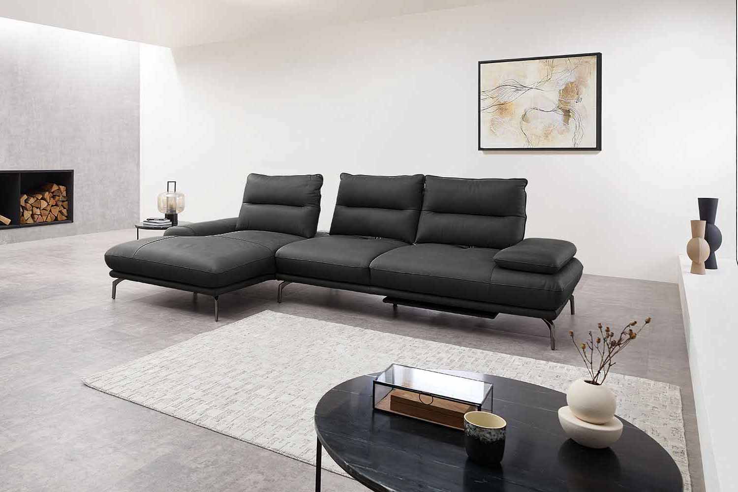 Leder Ecksofa mit manueller Sitztiefenverstellung Leder Ecksofa mit manueller Sitztiefenverstellung