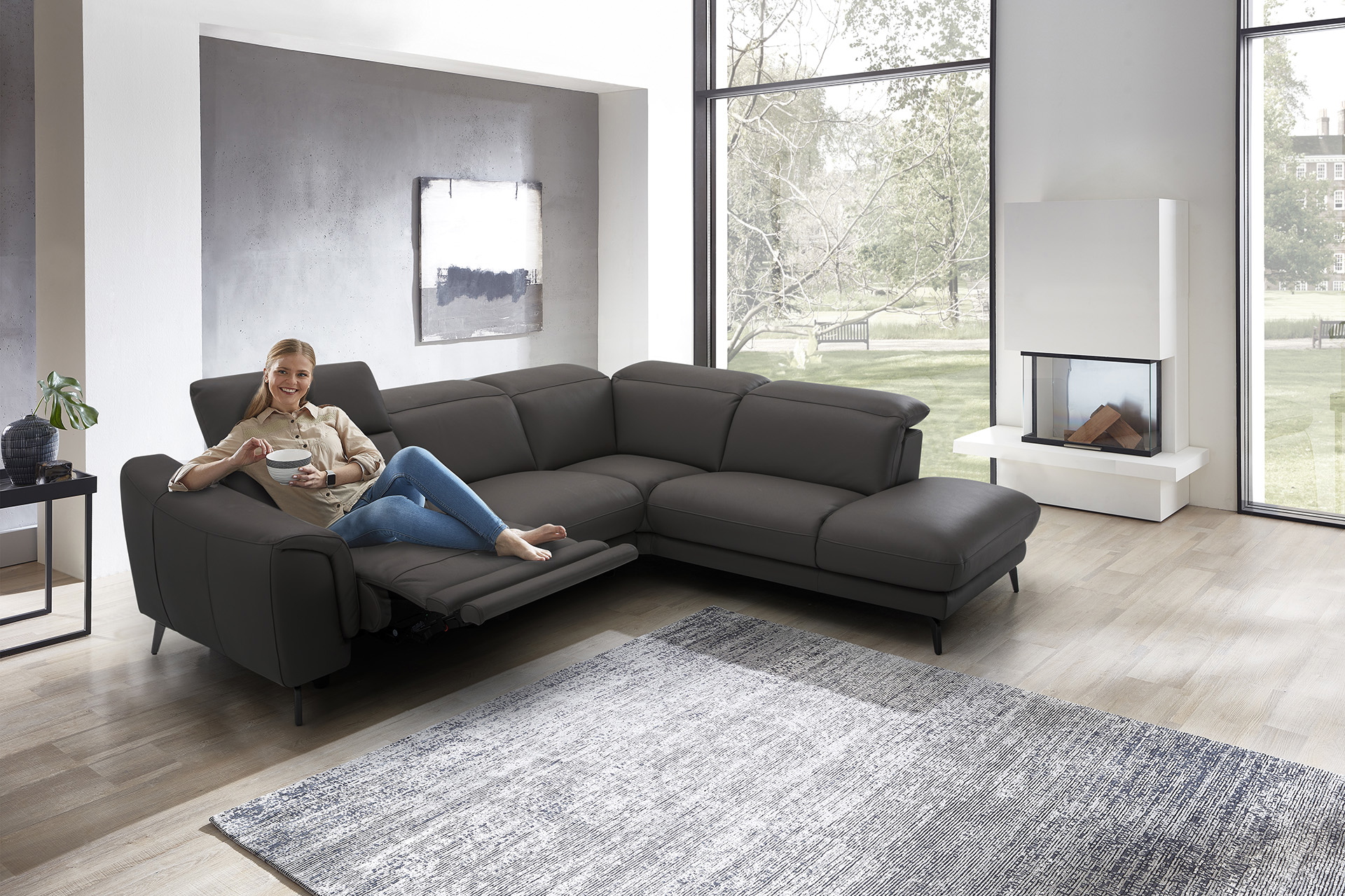 Leder Ecksofa inkl. manueller Kopfteilverstellung