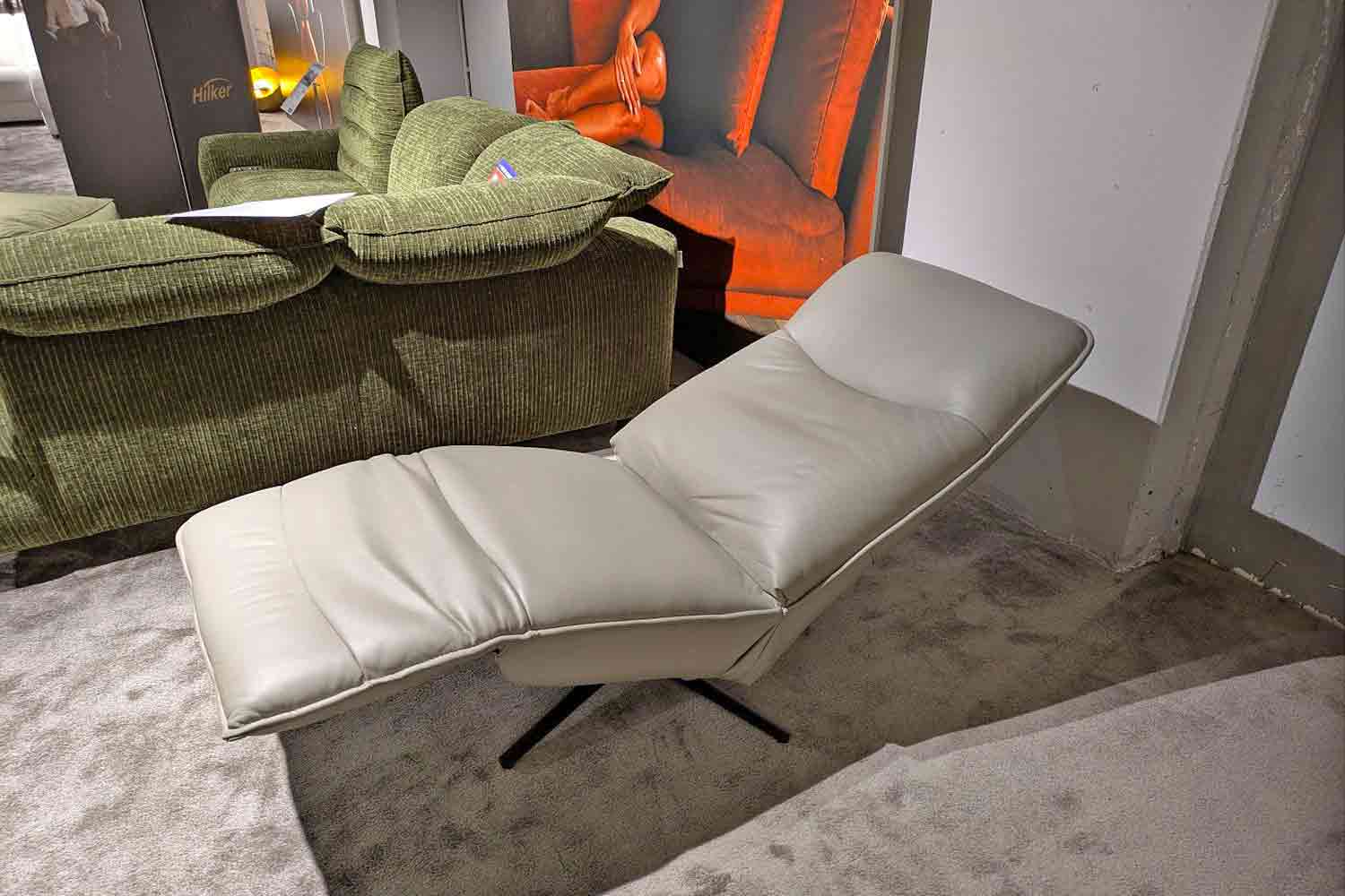 Sessel inkl. motorischer Relaxfunktion in Leder
